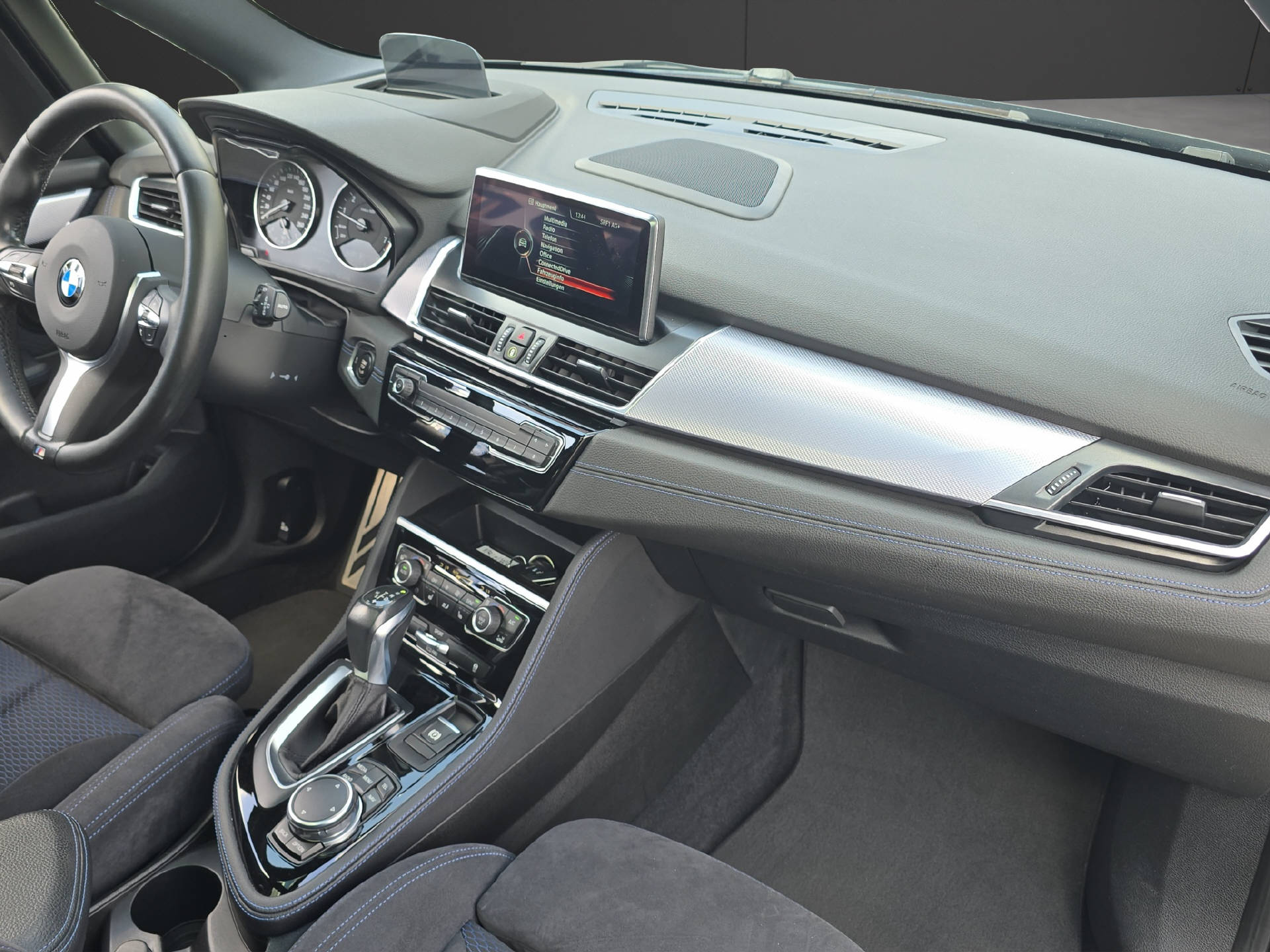 BMW 225i xDrive Active Tourer M Sport ** Frisch ab MFK & 12 Monaten GARANTIE **-image-10