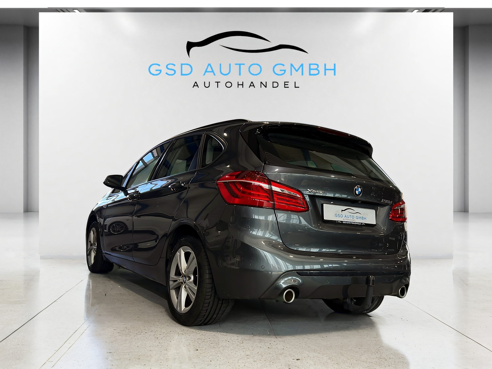 BMW 218d xDrive Active Tourer**Rückfahrtkam,AHK,Head Up Display,Tempomat ACC,CH Auslieferung,Frisch ab MFK**-image-2