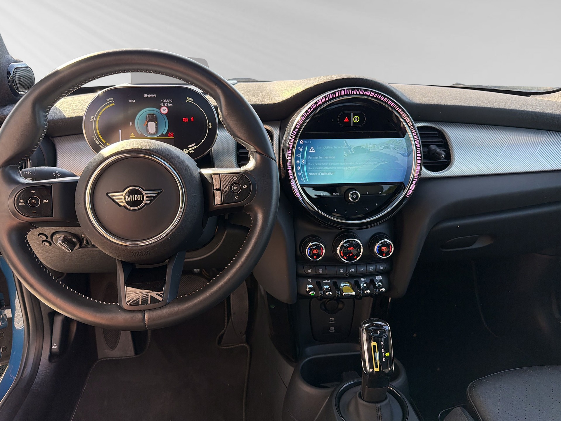 MINI Cooper SE Mosaert Edition-image-4