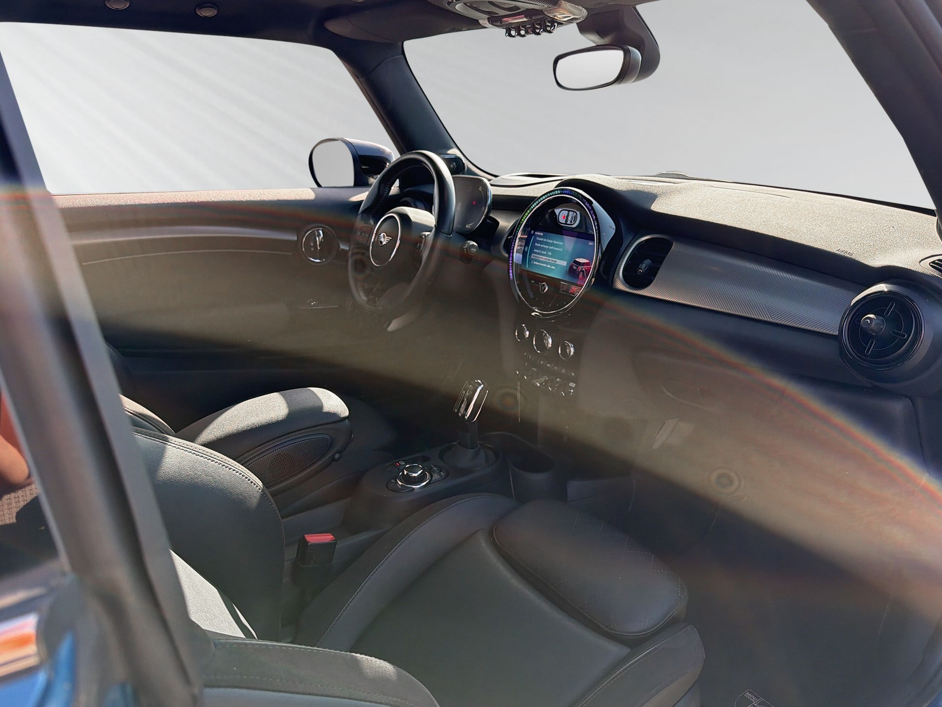 MINI Cooper SE Mosaert Edition-image-16