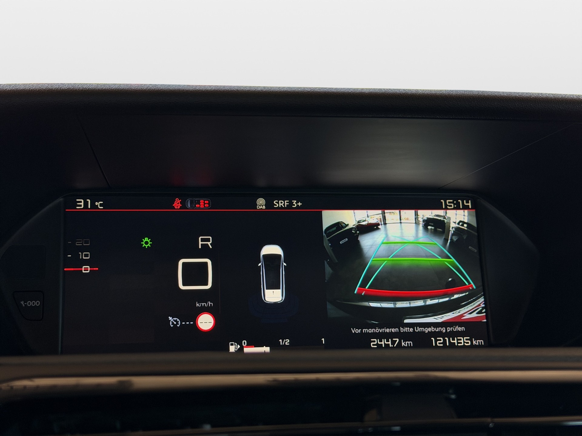 CITROEN Grand C4 Picasso 1.2 Pure Tech Feel Edition EAT6-image-17