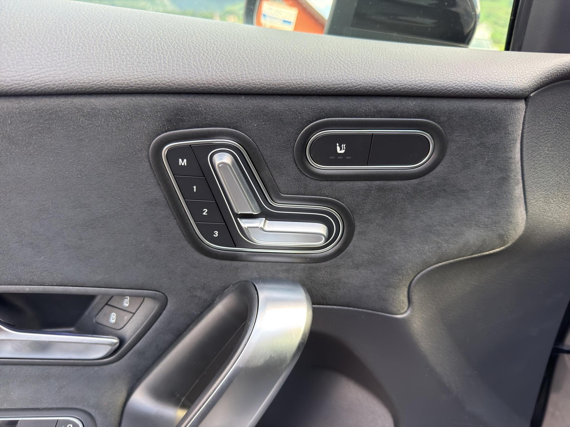 MERCEDES-BENZ A 250 AMG Line 4m-image-19