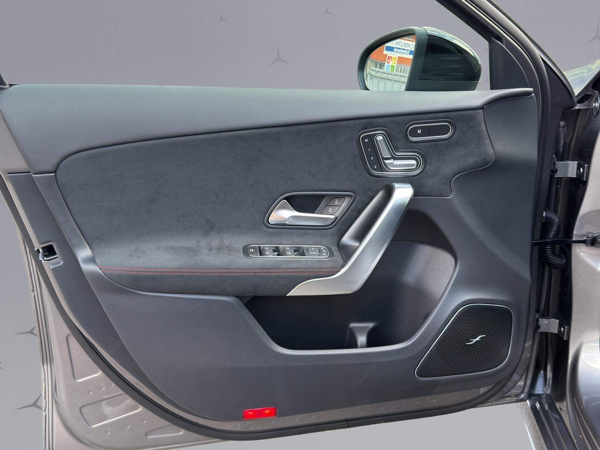 MERCEDES-BENZ A 250 AMG Line 4m-image-15