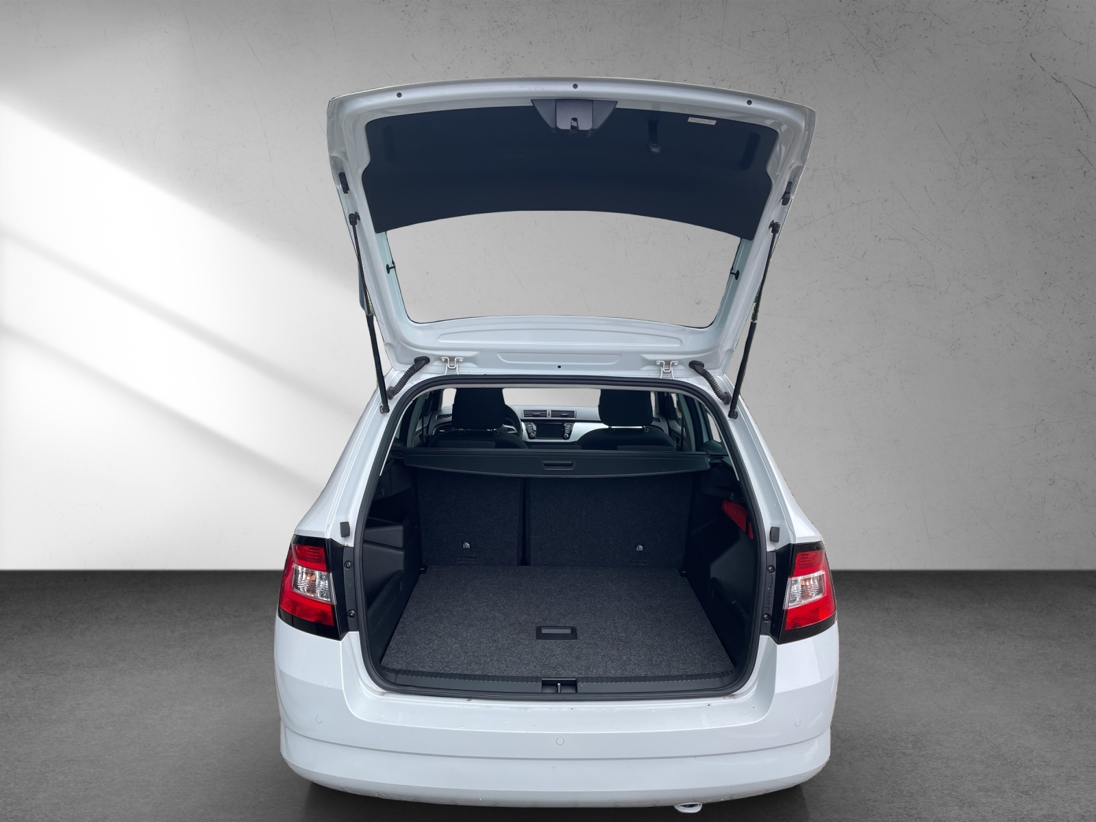 SKODA SKODA Fabia Combi "Swiss Edition"-image-13