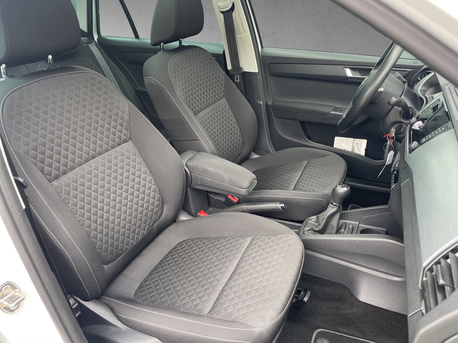 SKODA SKODA Fabia Combi "Swiss Edition"-image-8