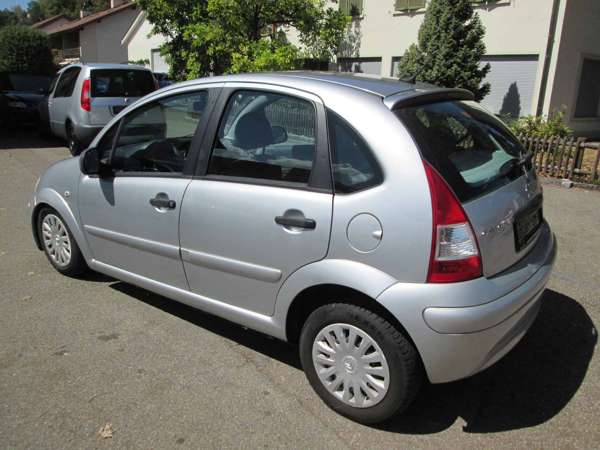 CITROEN C3 1.1i Essentiel-image-2