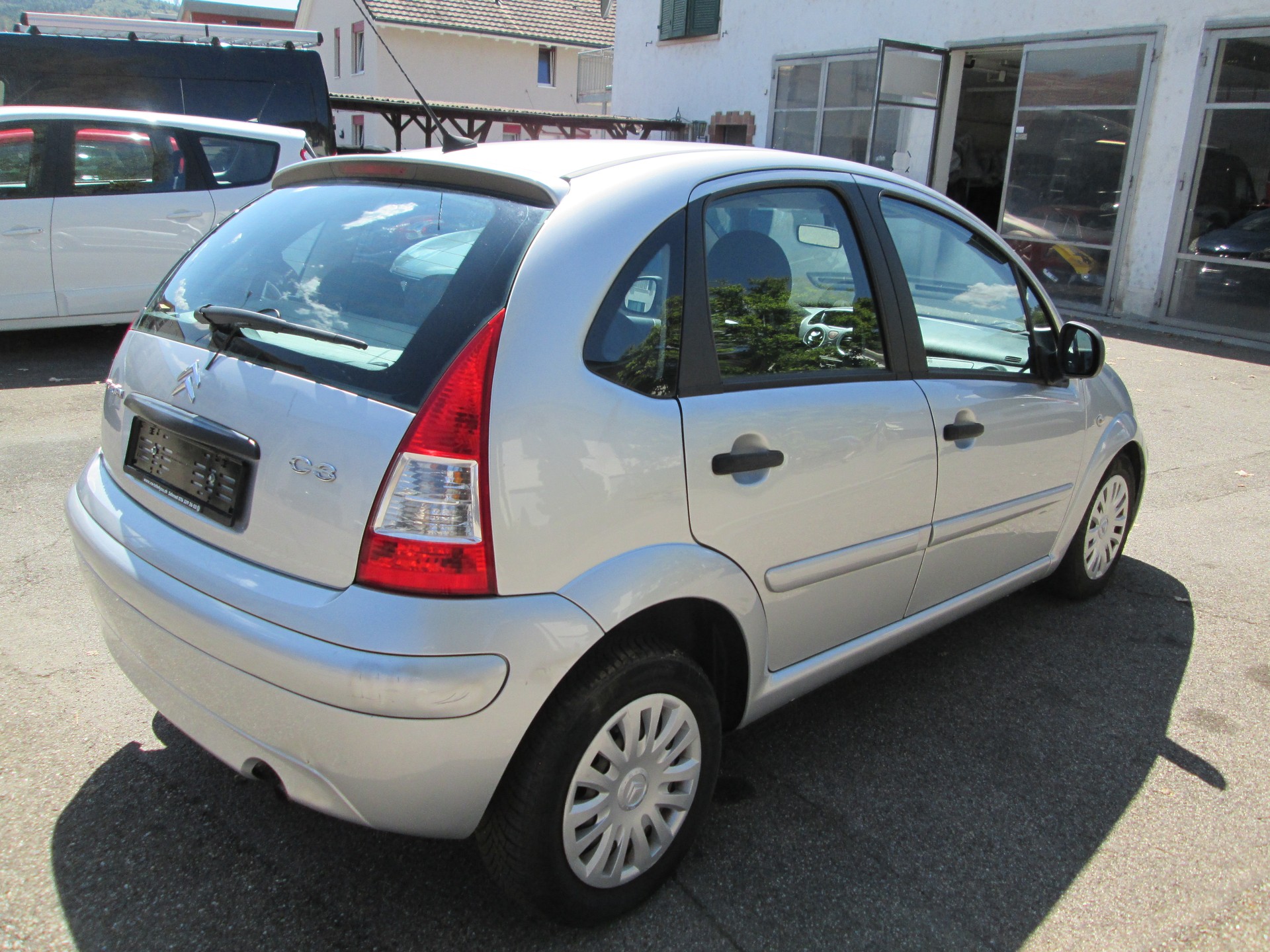 CITROEN C3 1.1i Essentiel-image-4