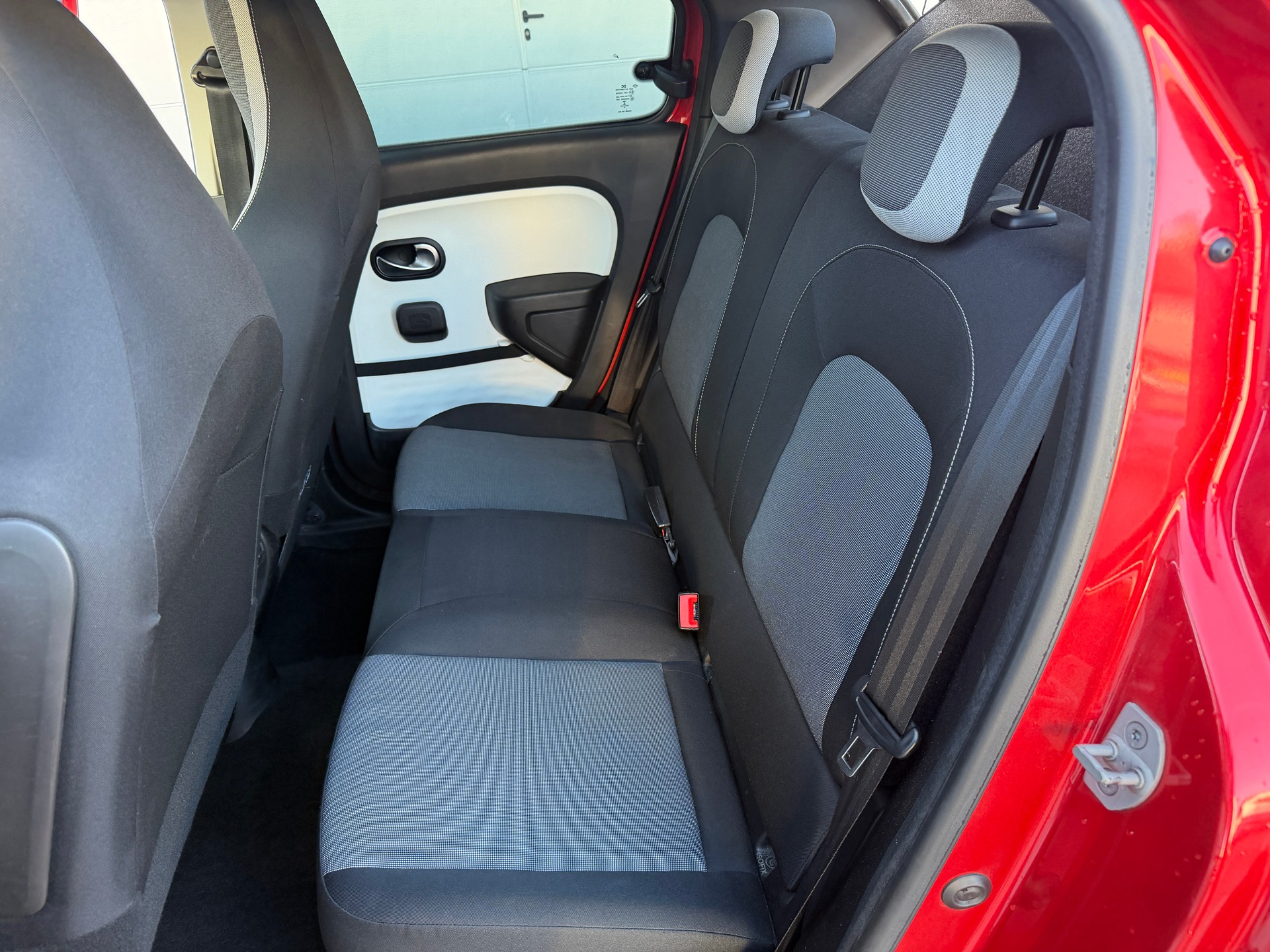 RENAULT Twingo 0.9 TCe 90 Intens-image-6