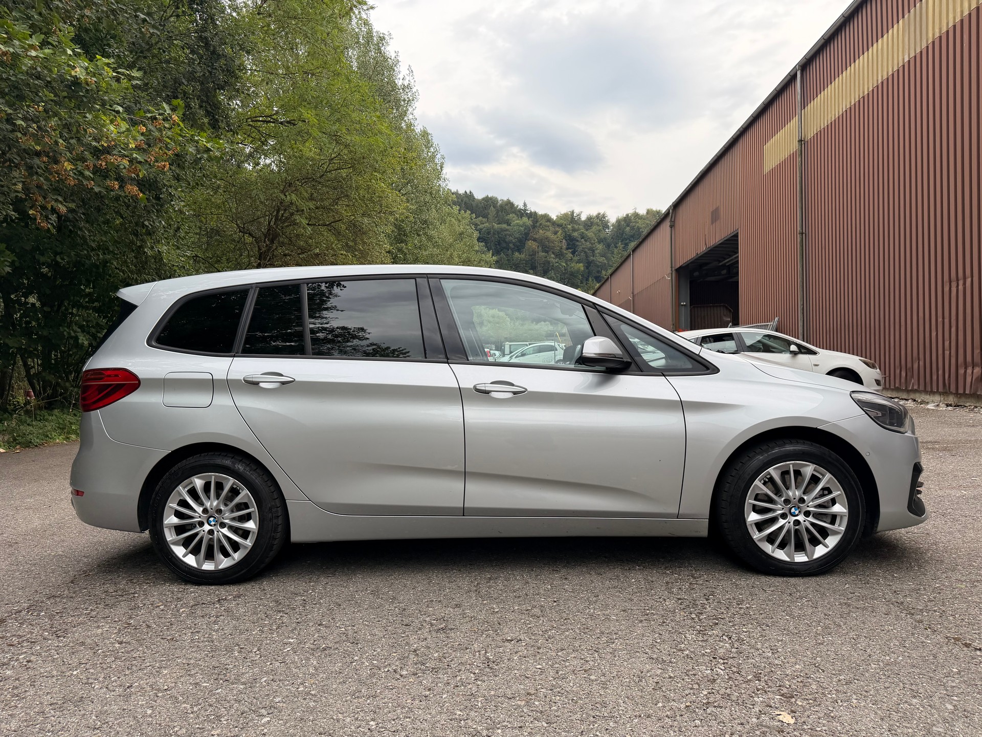BMW 218d xDrive Gran Tourer Steptronic M Sport-image-6