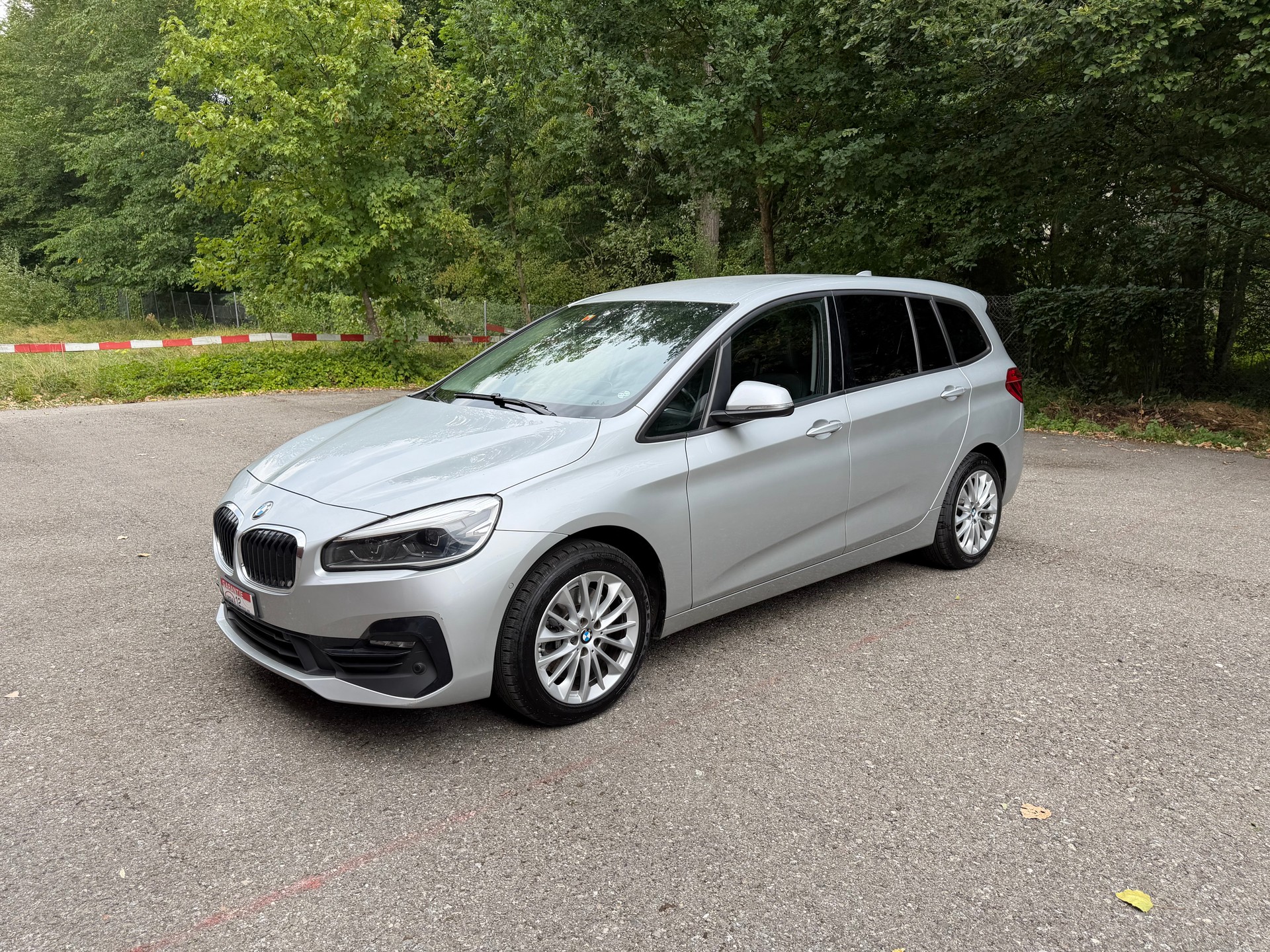 BMW 218d xDrive Gran Tourer Steptronic M Sport-image-1