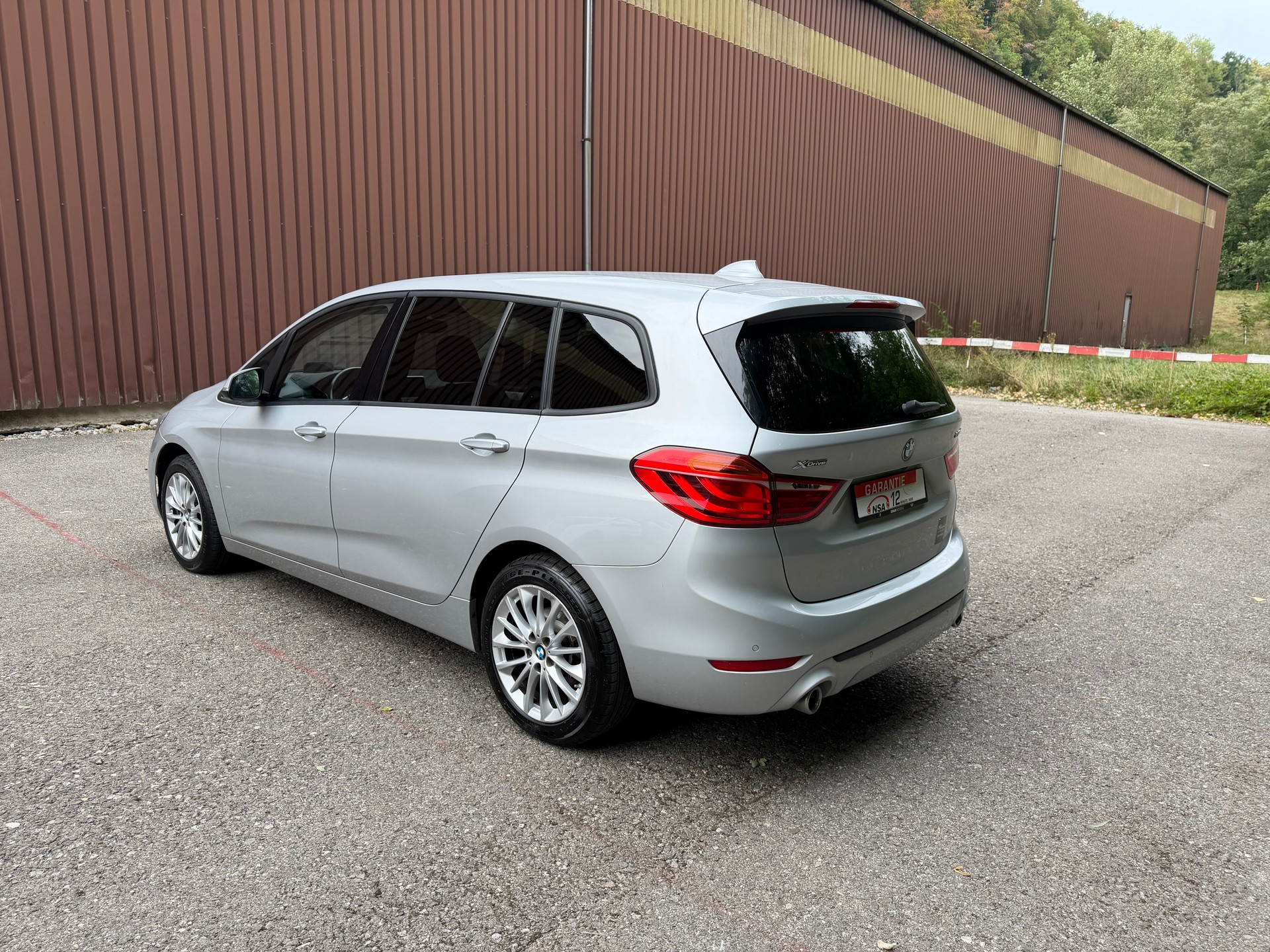 BMW 218d xDrive Gran Tourer Steptronic M Sport-image-5