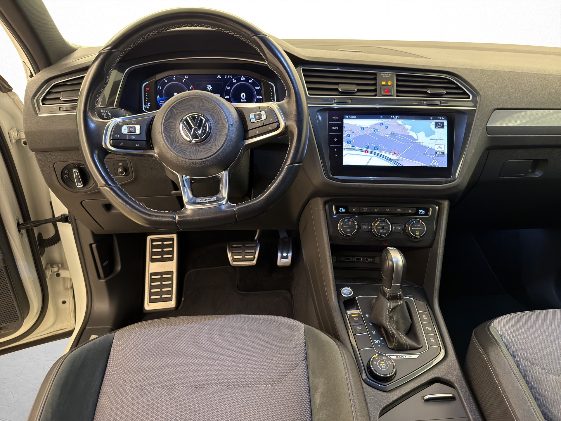 VW Tiguan 2.0 TSI Highline R-Line DSG-image-9