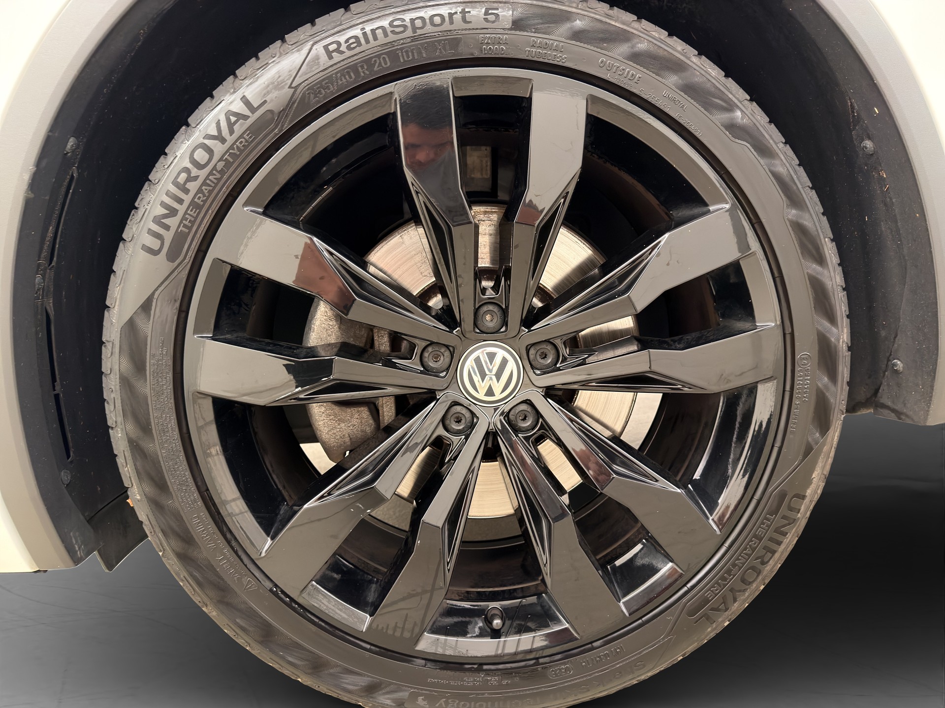 VW Tiguan 2.0 TSI Highline R-Line DSG-image-5