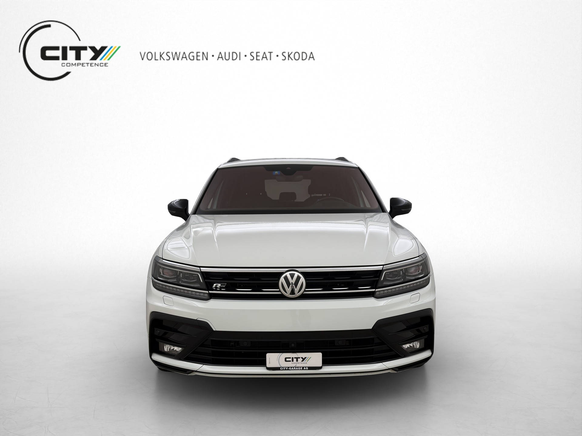 VW Tiguan 2.0 TSI Highline R-Line DSG-showroom-element-1