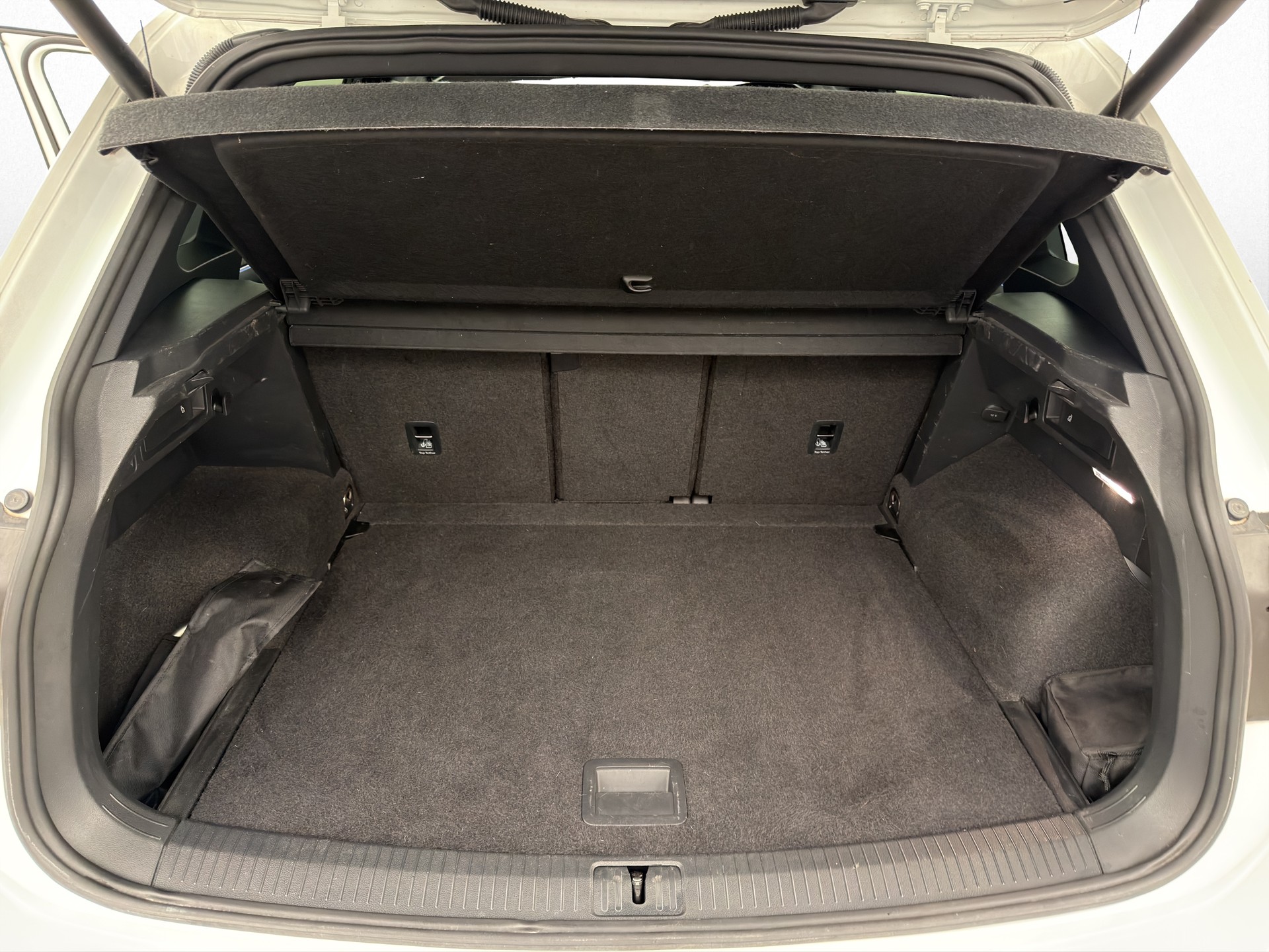 VW Tiguan 2.0 TSI Highline R-Line DSG-image-13