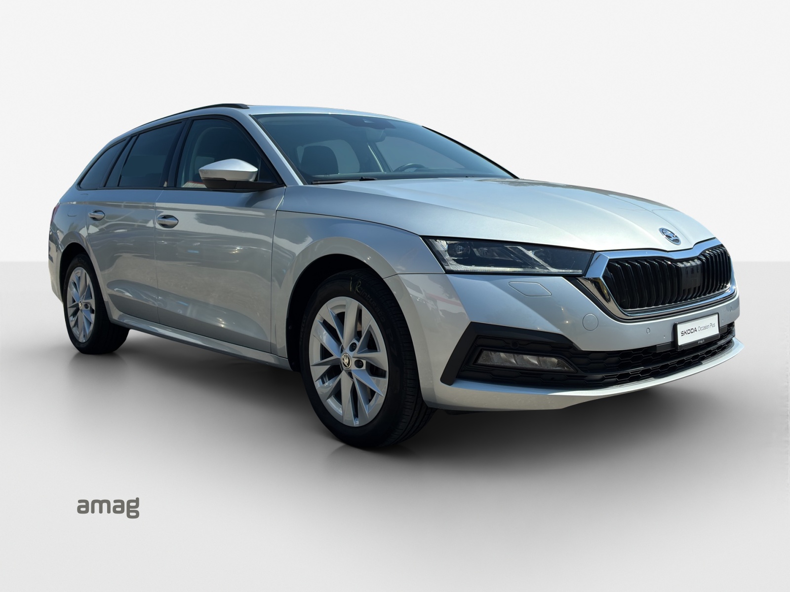 SKODA Octavia Combi 1.4 TSI PHEV DSG Ambition-image-5
