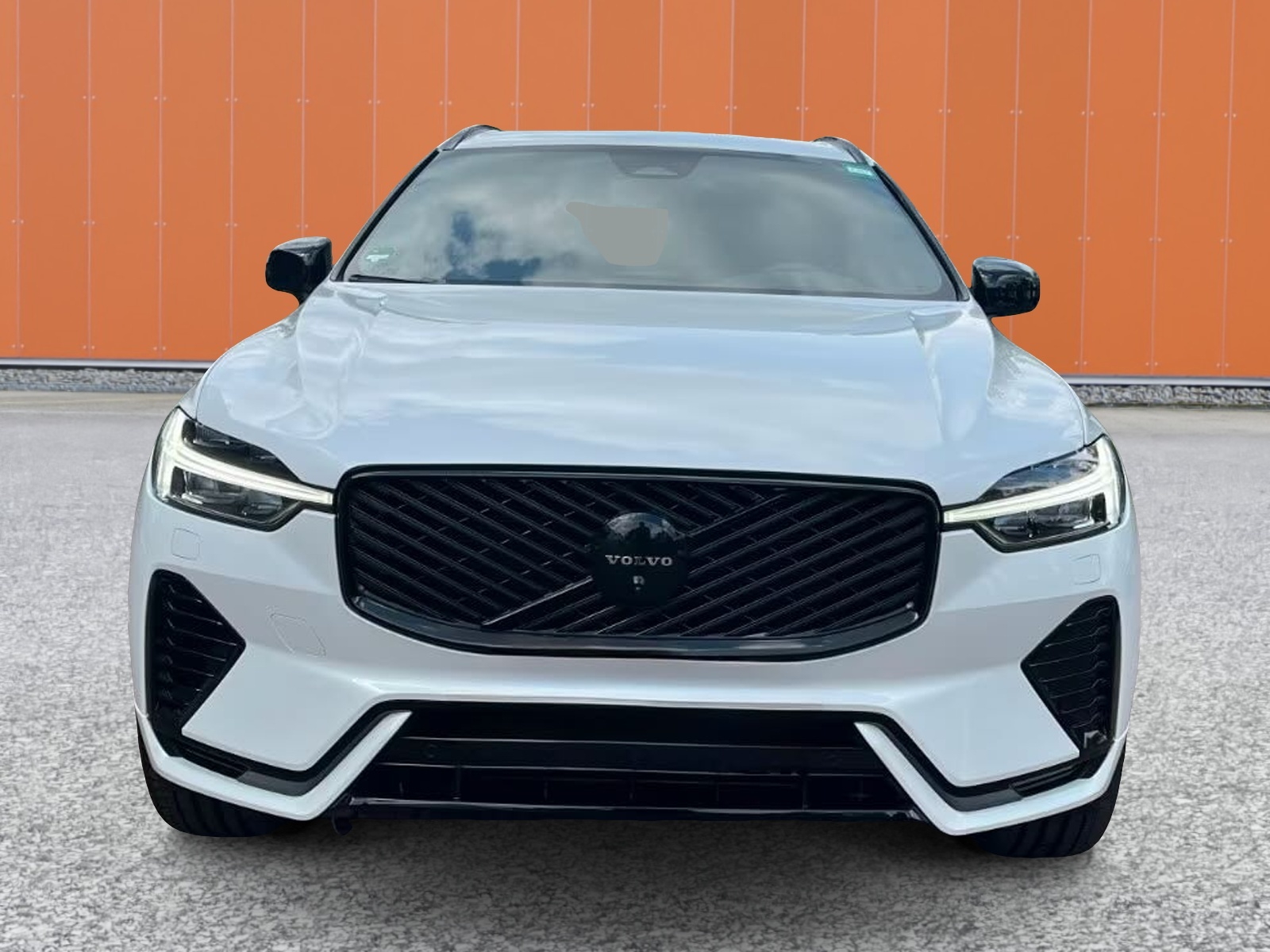 VOLVO XC60 T6 eAWD PluginHybrid Ultra Dark Geartronic-showroom-element-3