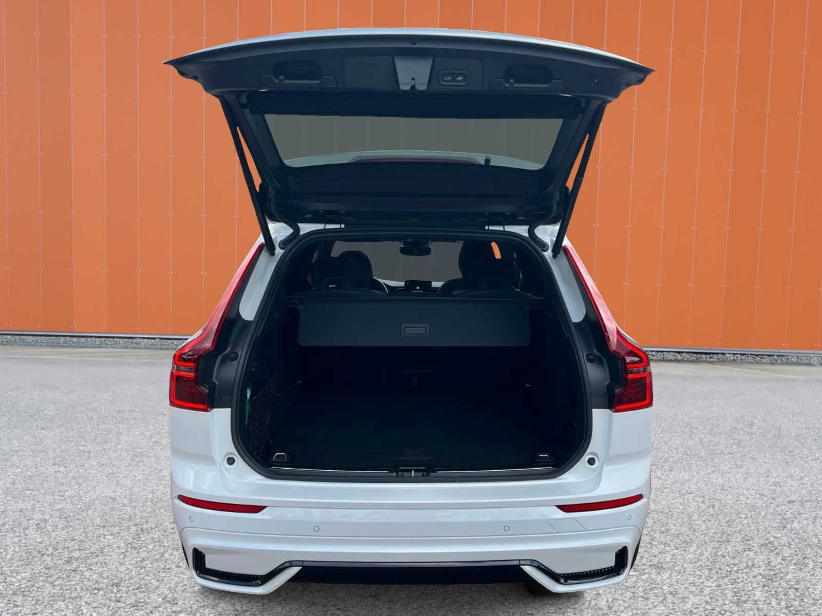 VOLVO XC60 T6 eAWD PluginHybrid Ultra Dark Geartronic-image-6