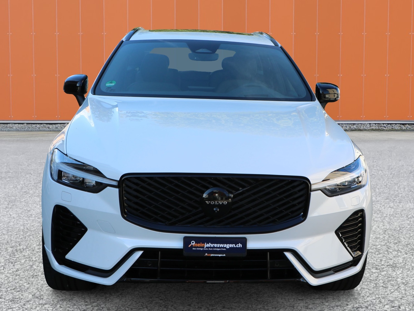 VOLVO XC60 T6 eAWD PluginHybrid Ultra Dark Geartronic-image-2