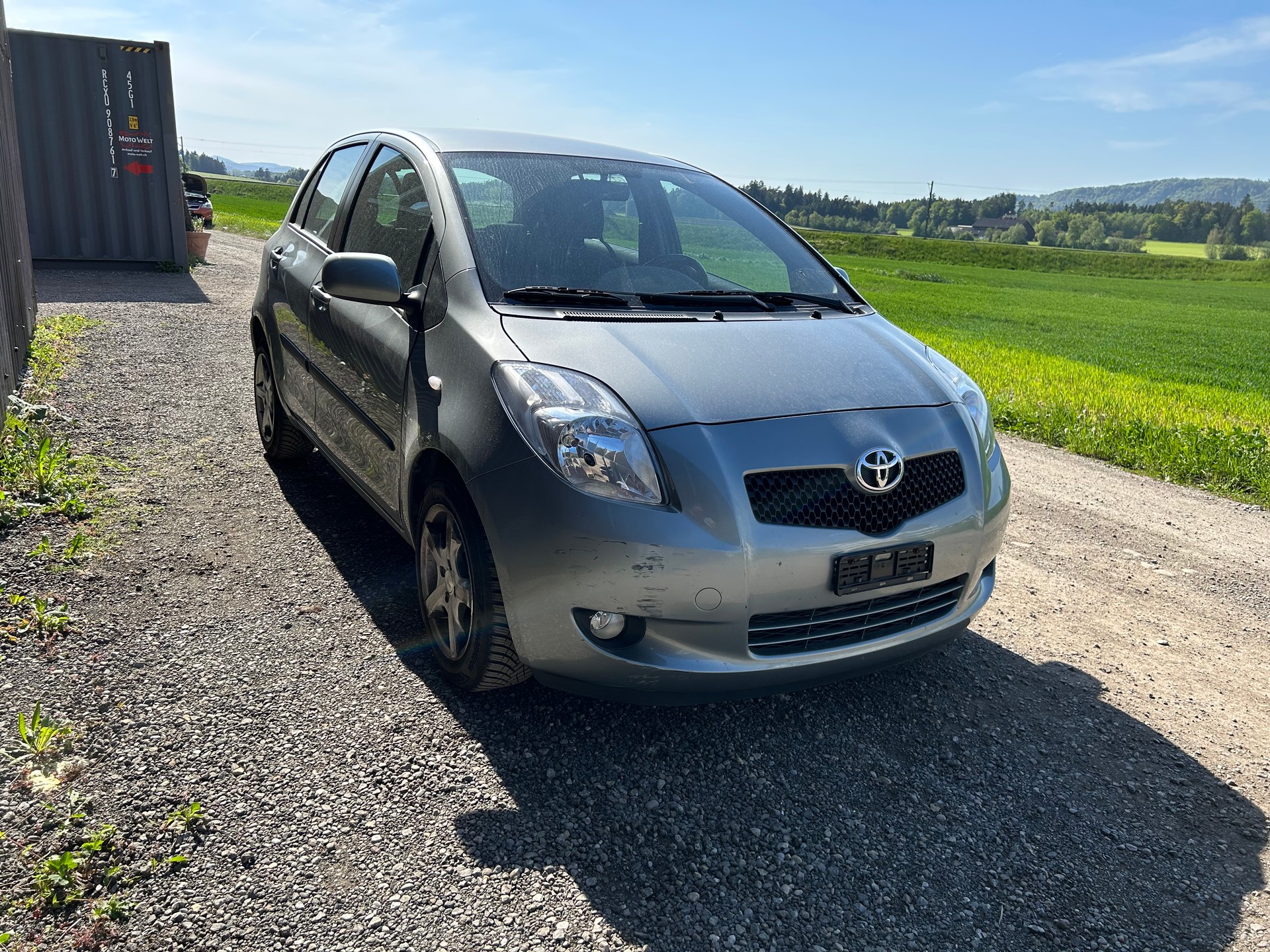 TOYOTA Yaris 1.3 Linea Sol-image-2