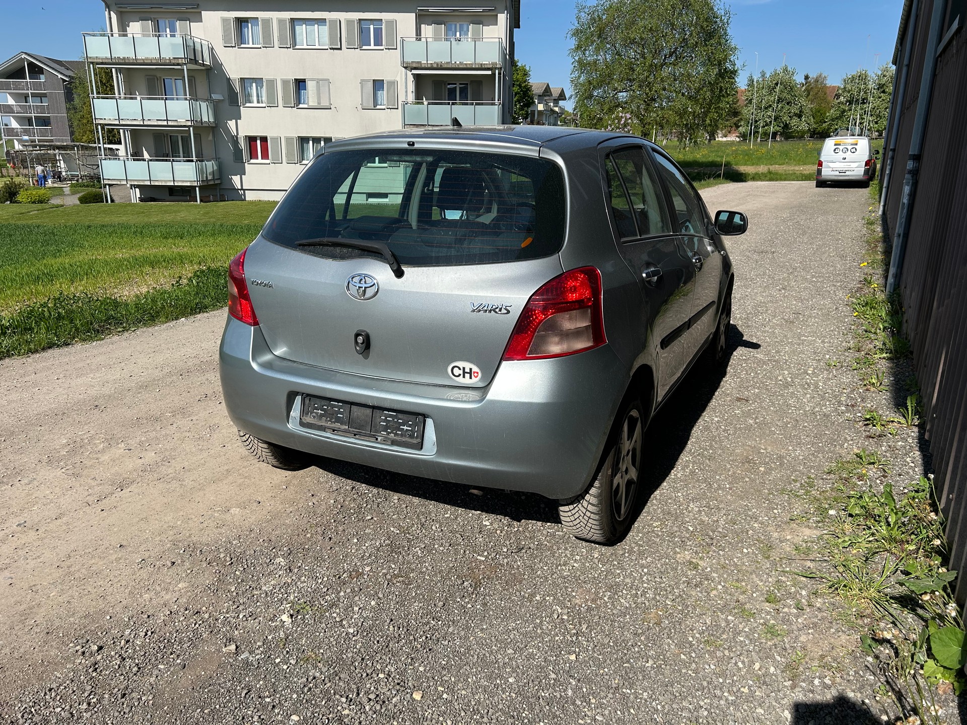 TOYOTA Yaris 1.3 Linea Sol-image-6