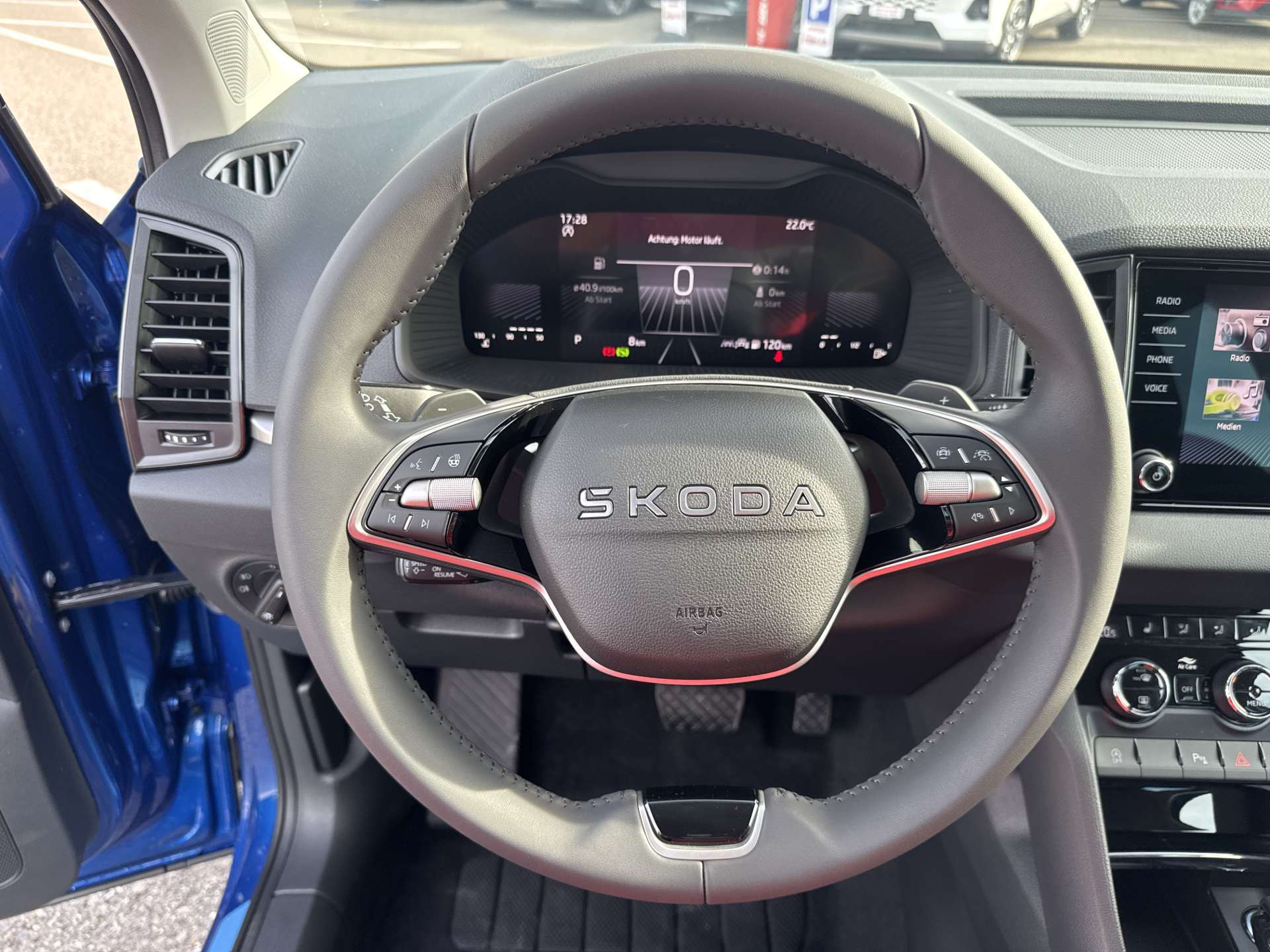 SKODA Karoq 1.5 TSi Selection DSG-Automat-image-15