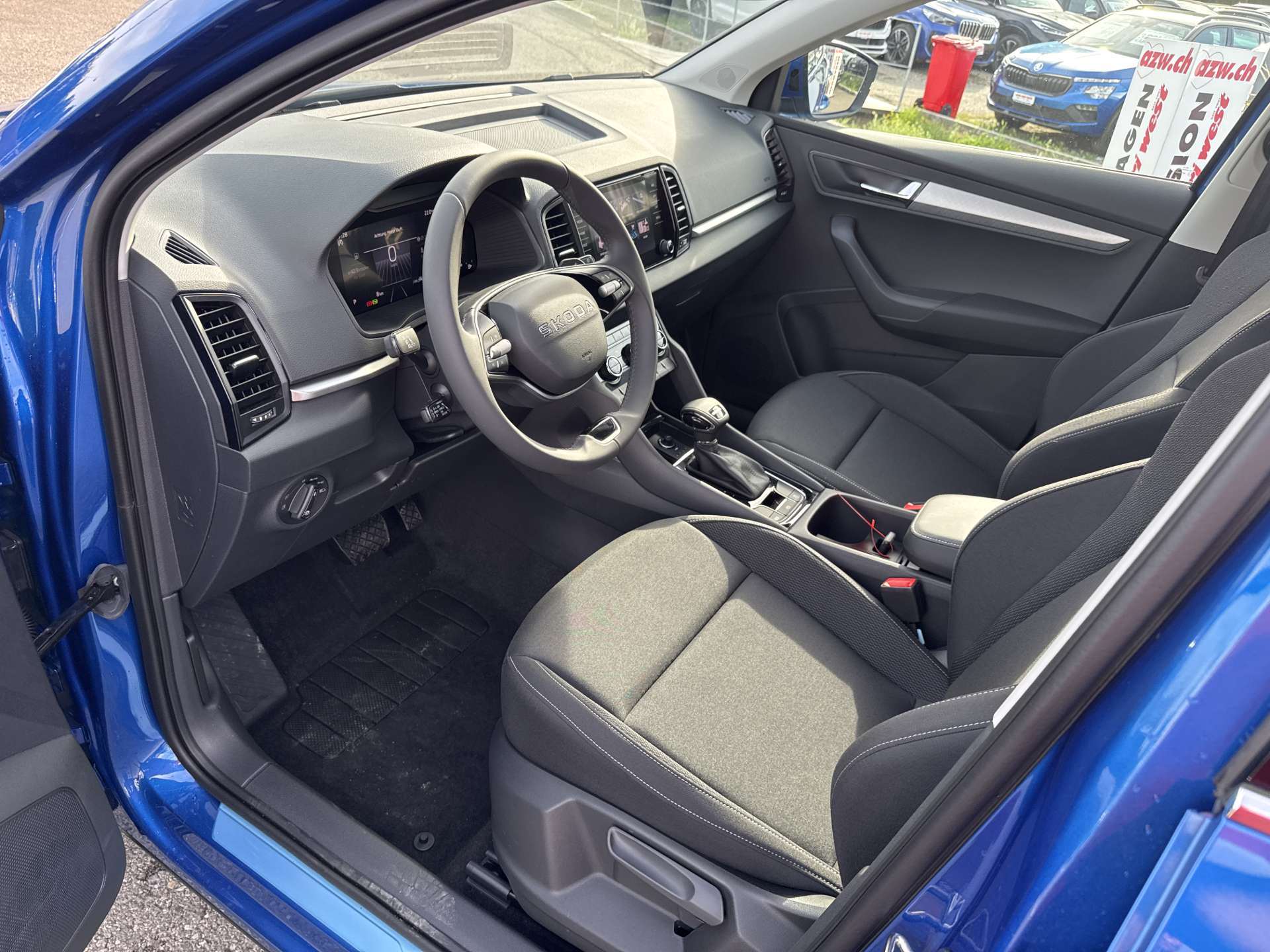 SKODA Karoq 1.5 TSi Selection DSG-Automat-image-5