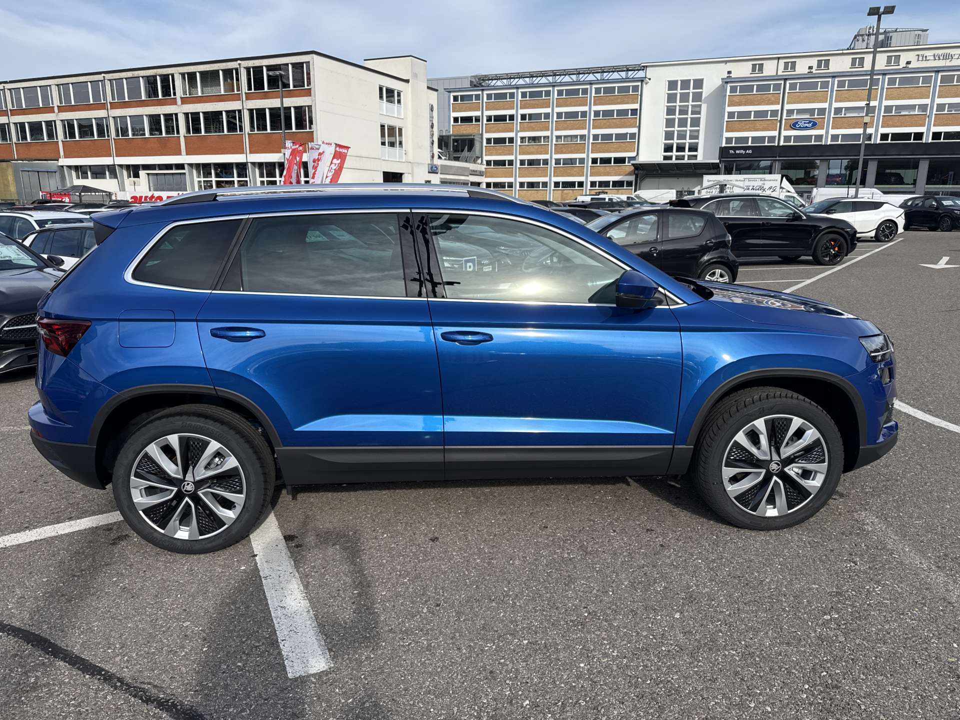 SKODA Karoq 1.5 TSi Selection DSG-Automat-image-10