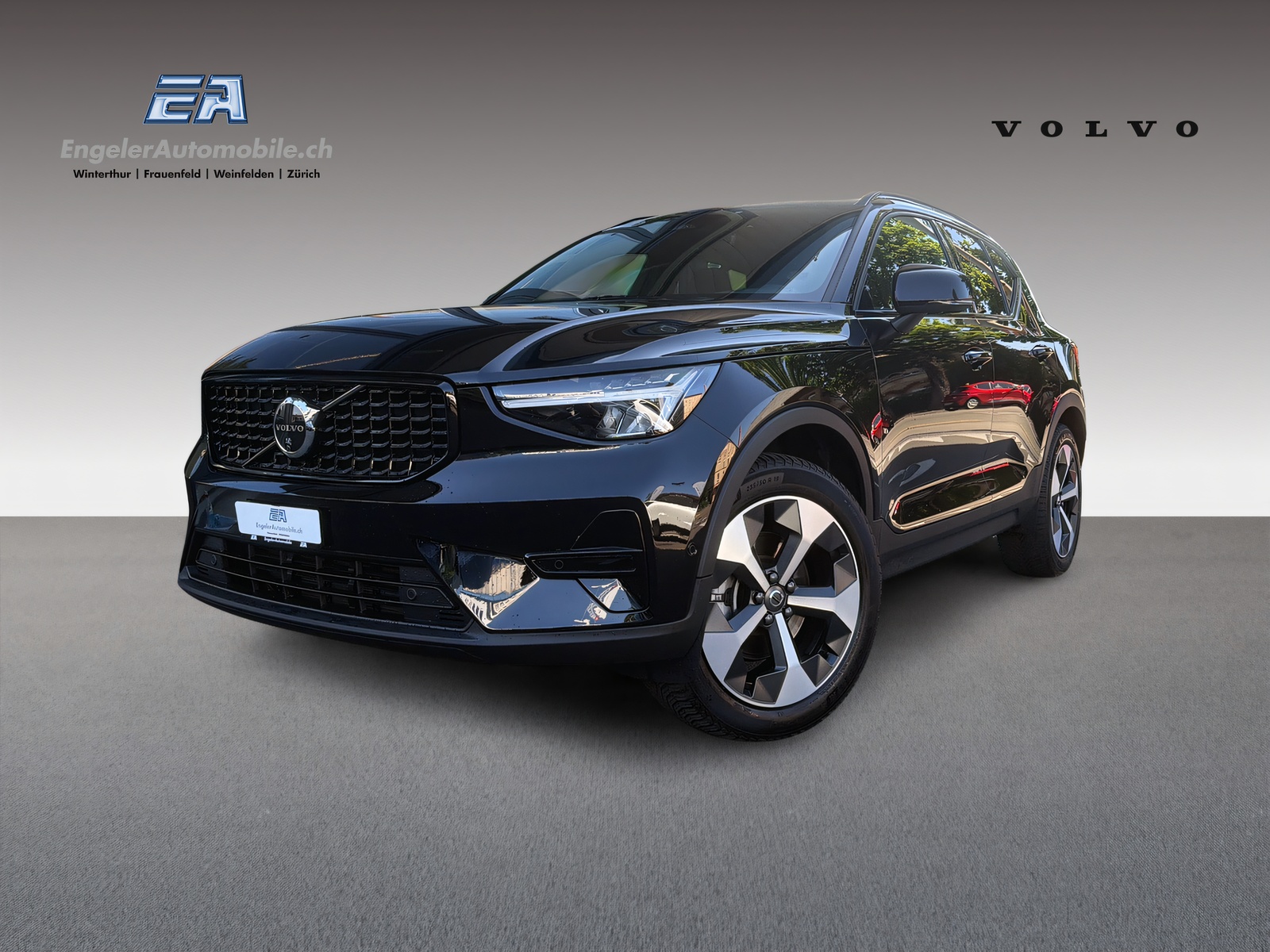 VOLVO XC40 2.0 B3 MH Plus Dark