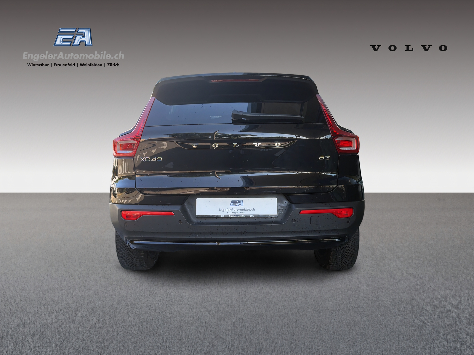 VOLVO XC40 2.0 B3 MH Plus Dark-image-4