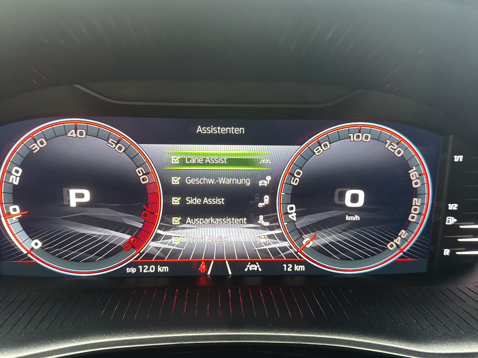 SKODA Fabia 1.5 TSI 130 DSG-image-21
