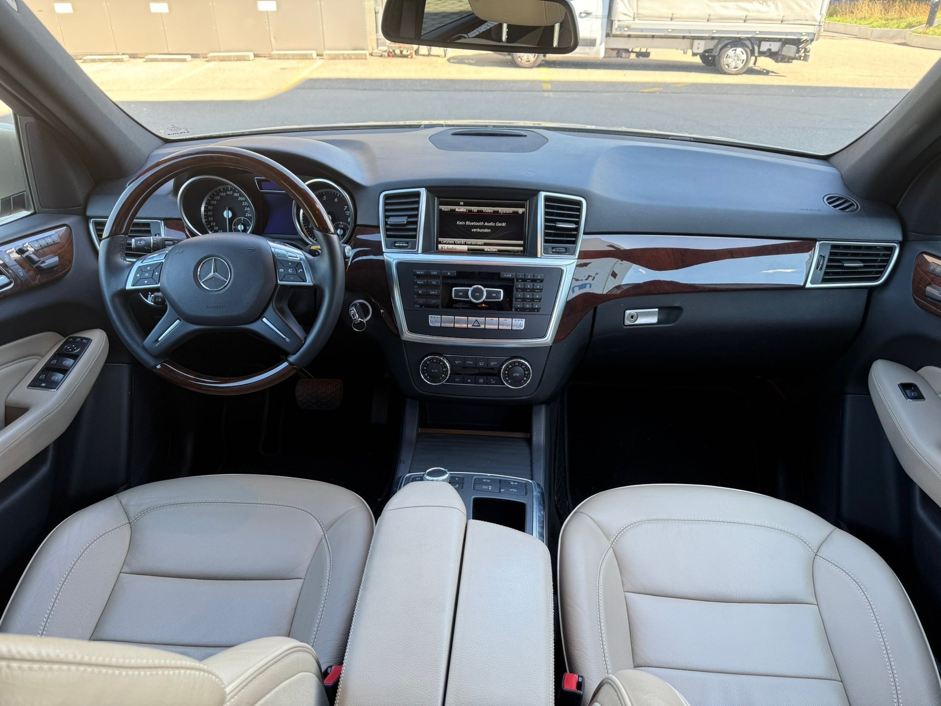 MERCEDES-BENZ ML 350 BlueEfficiency Edition 4Matic 7G-Tronic-image-9