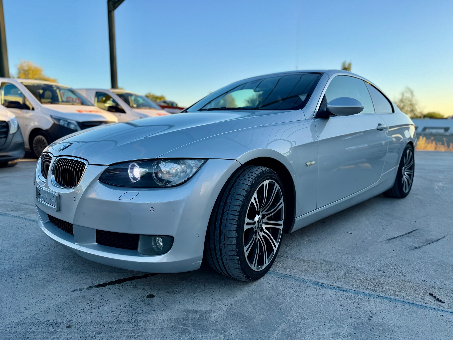 BMW BMW 330d Coupé-image-1