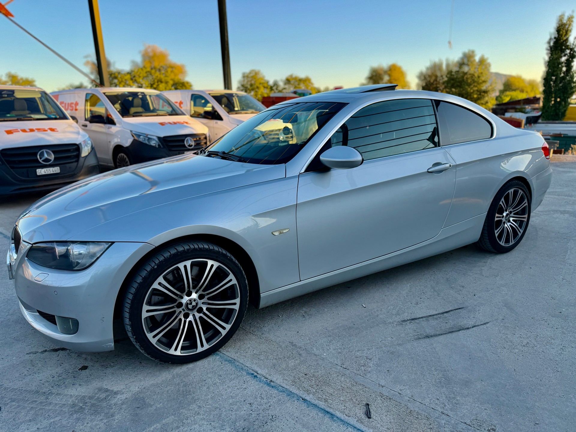 BMW BMW 330d Coupé-image-0