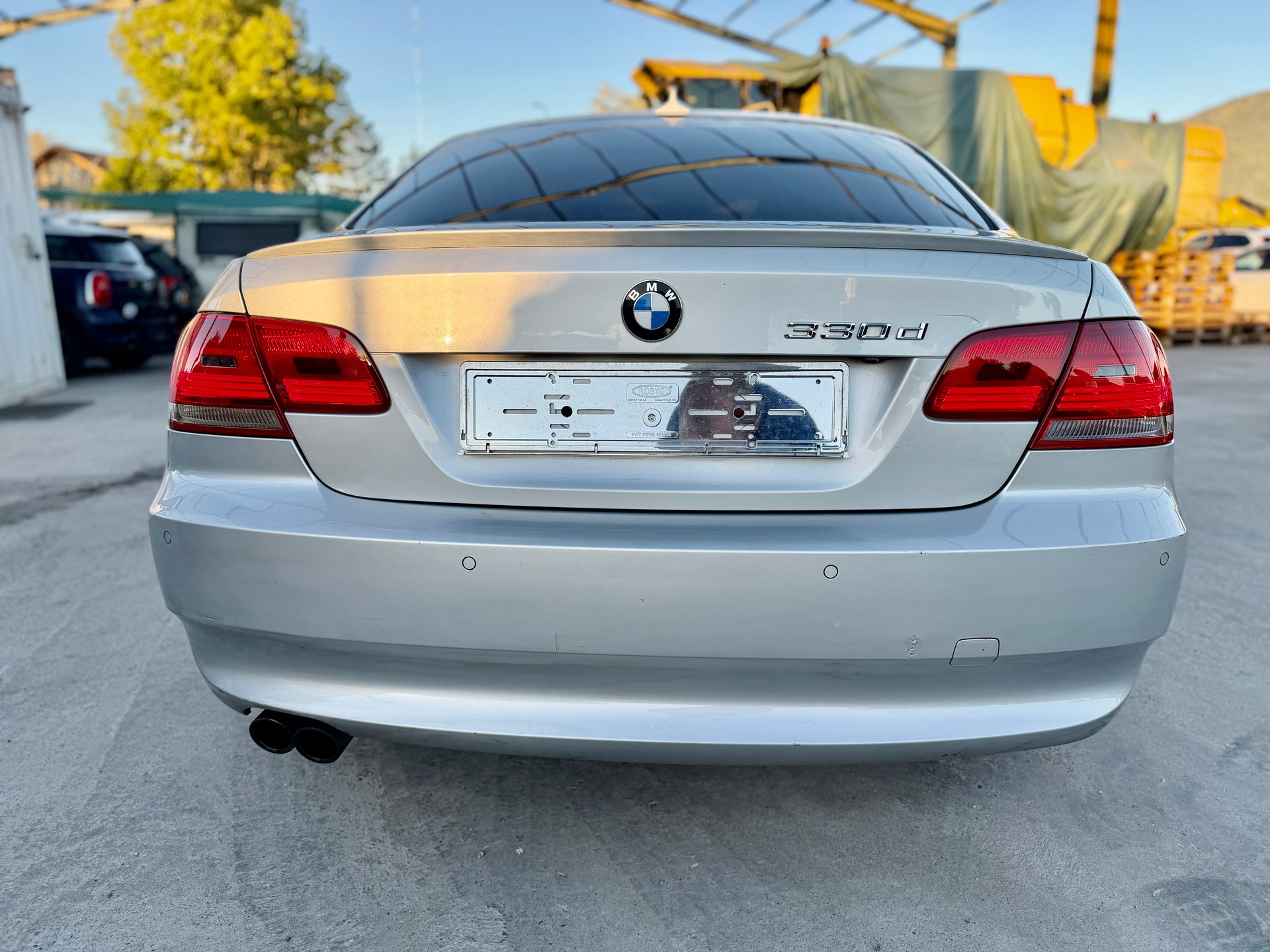 BMW BMW 330d Coupé-image-7