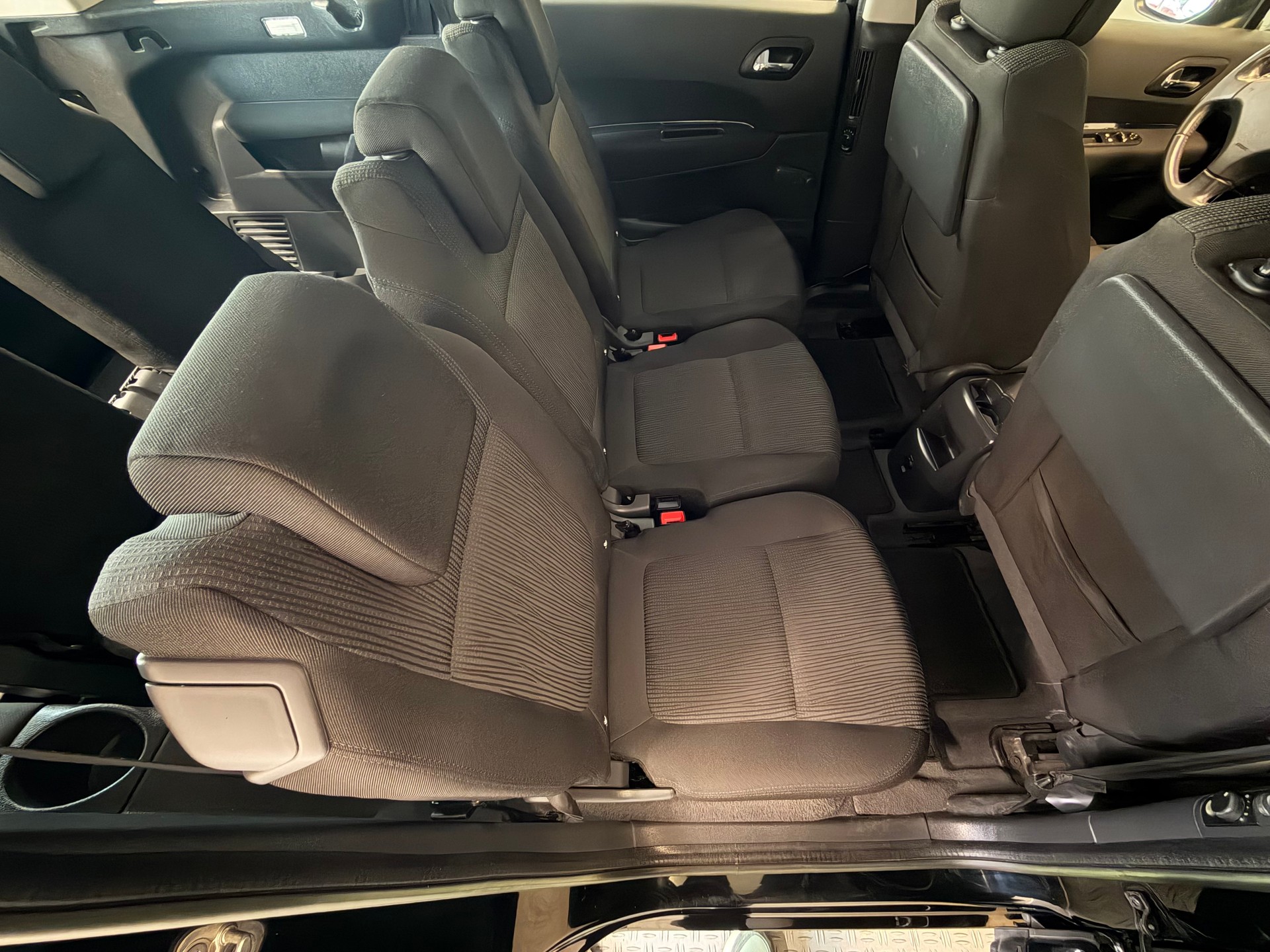 PEUGEOT 5008 1.6 16V VTI Sport-image-12