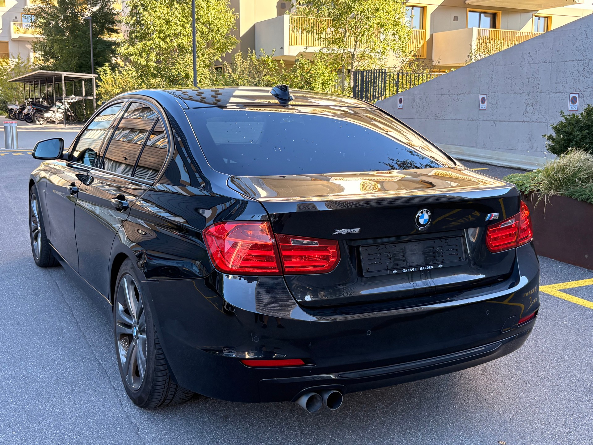 BMW 320d xDrive SAG-image-3