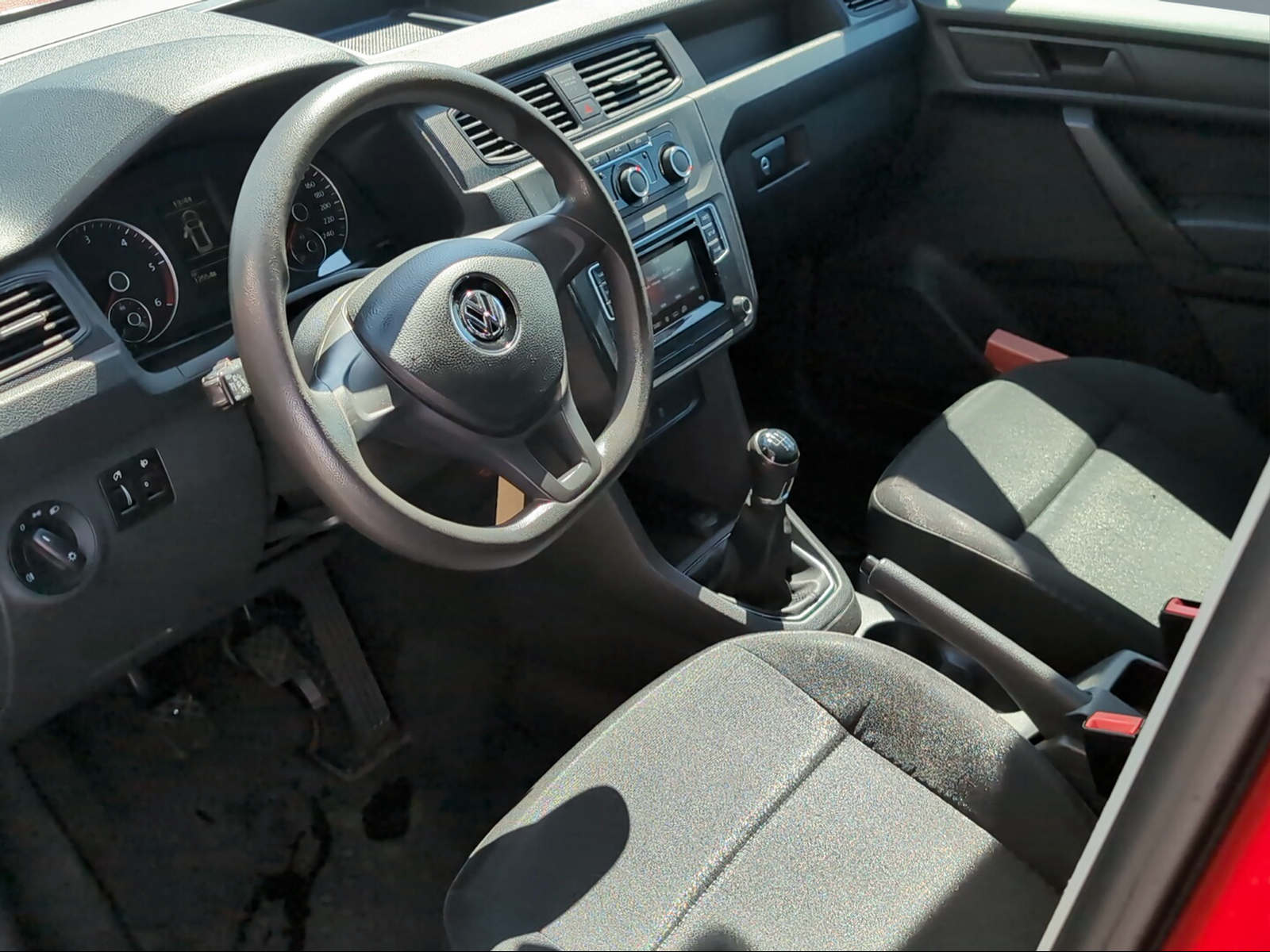 VW Caddy Maxi fourg. 2.0 TDI 122 BMT 4motion-image-8