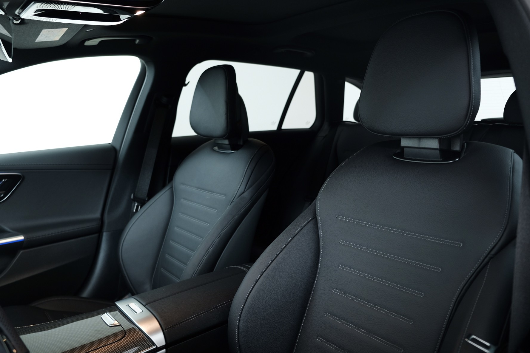 MERCEDES-BENZ C 220 d Swiss Star AMG Line 4matic S206-image-8