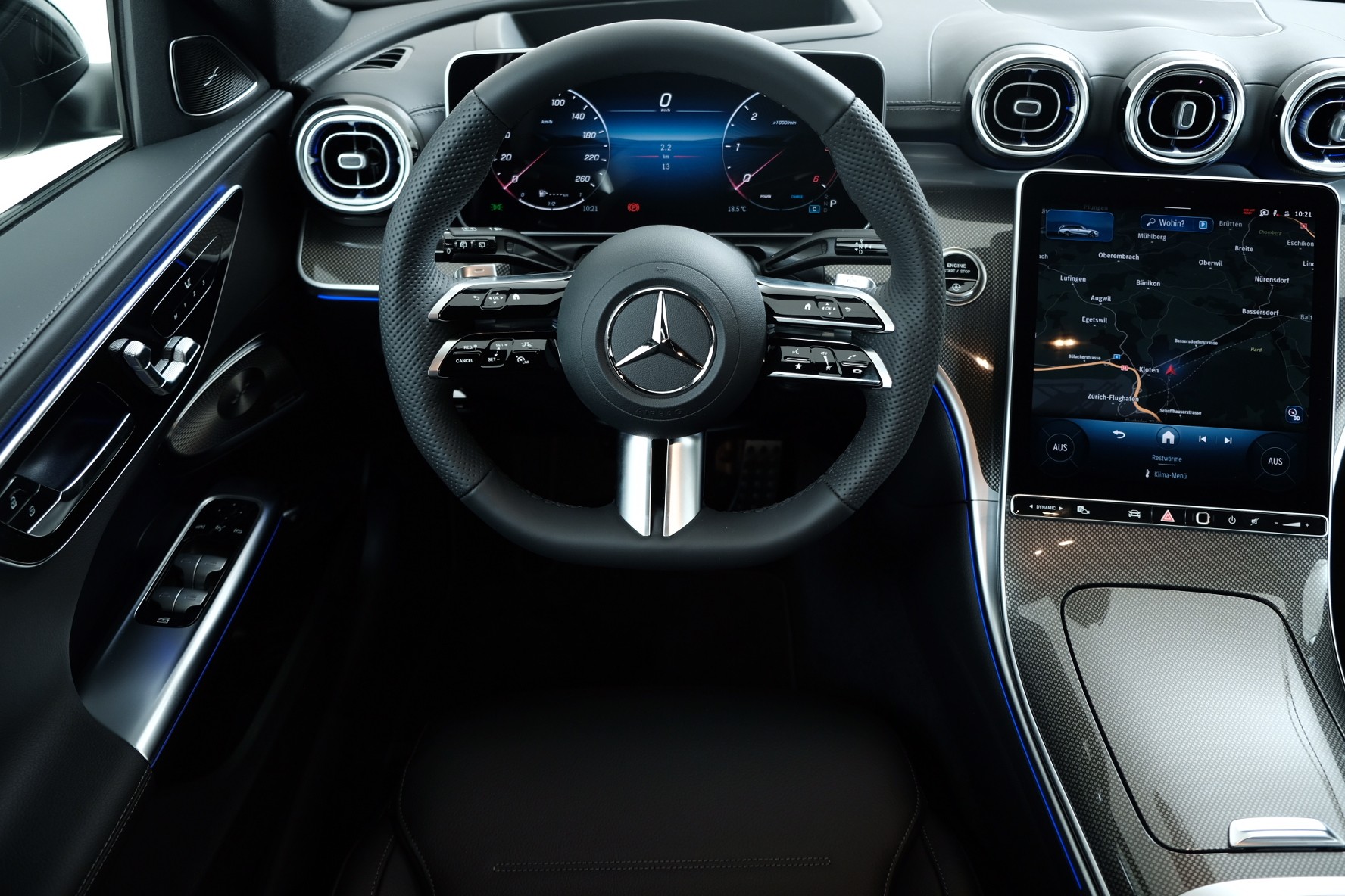MERCEDES-BENZ C 220 d Swiss Star AMG Line 4matic S206-image-5