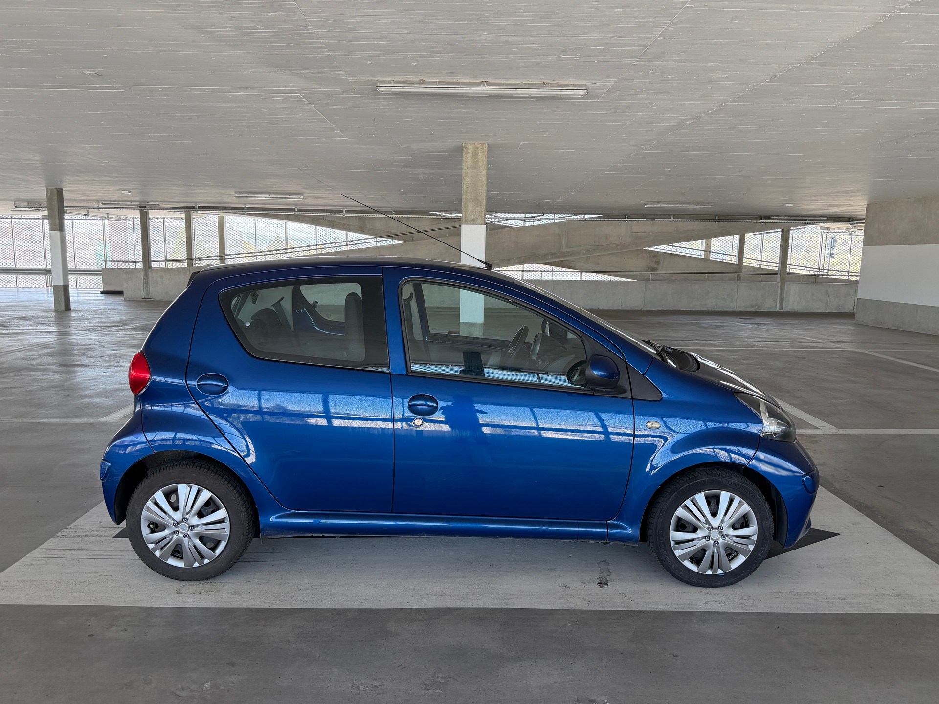 TOYOTA Aygo 1.0 MultiMode - Expertise 09/09/2026 - Automatic-image-1