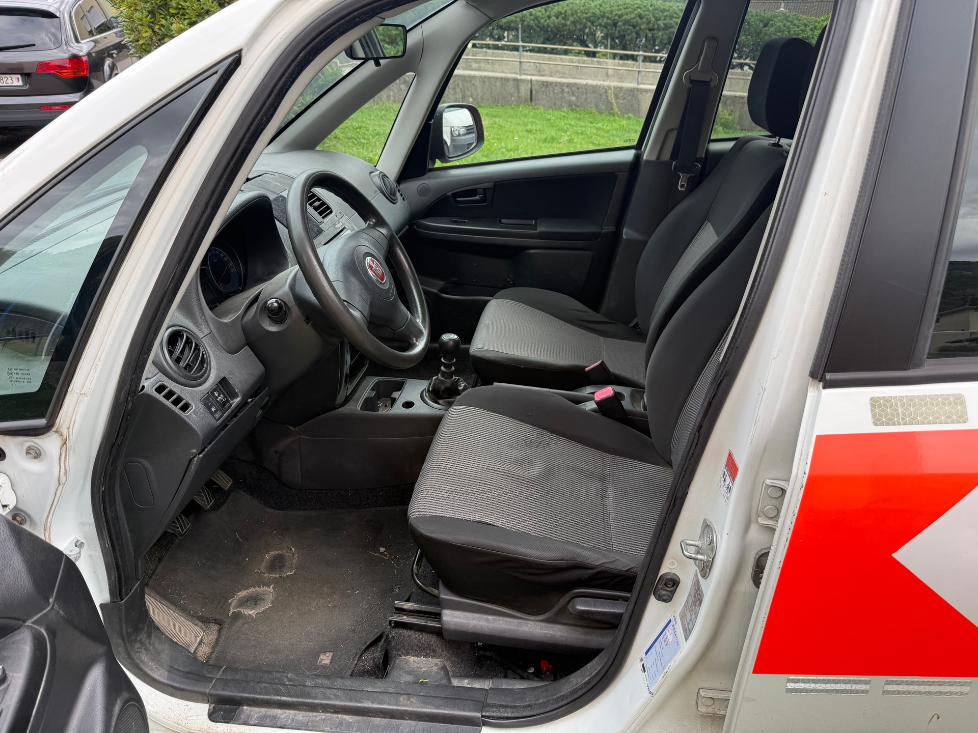 FIAT Sedici 2.0JTD 4WD Dynamic-image-6
