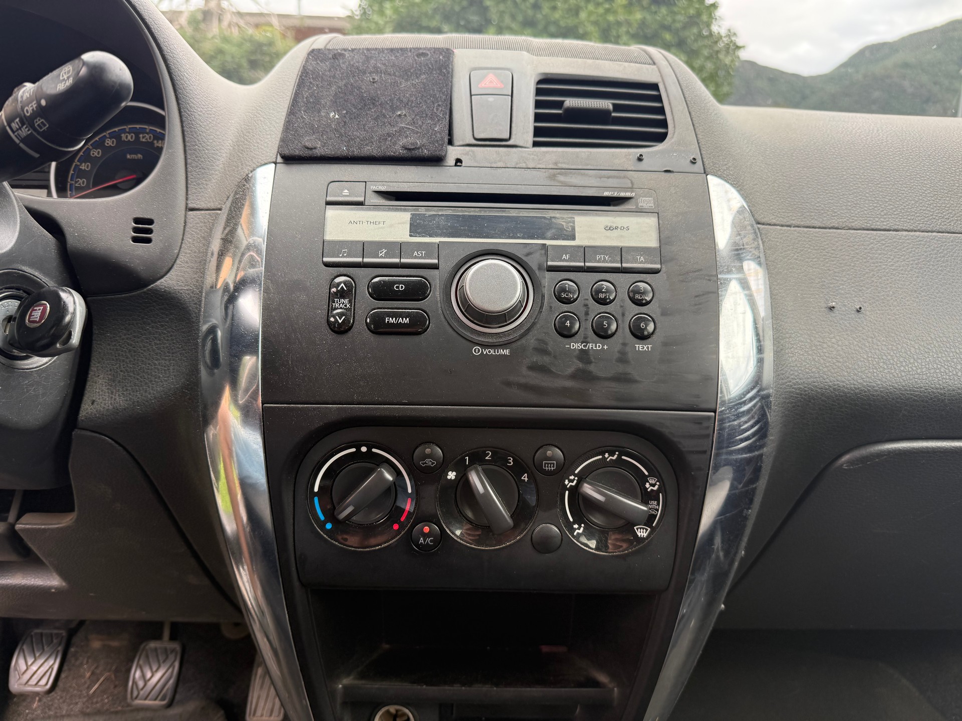 FIAT Sedici 2.0JTD 4WD Dynamic-image-10