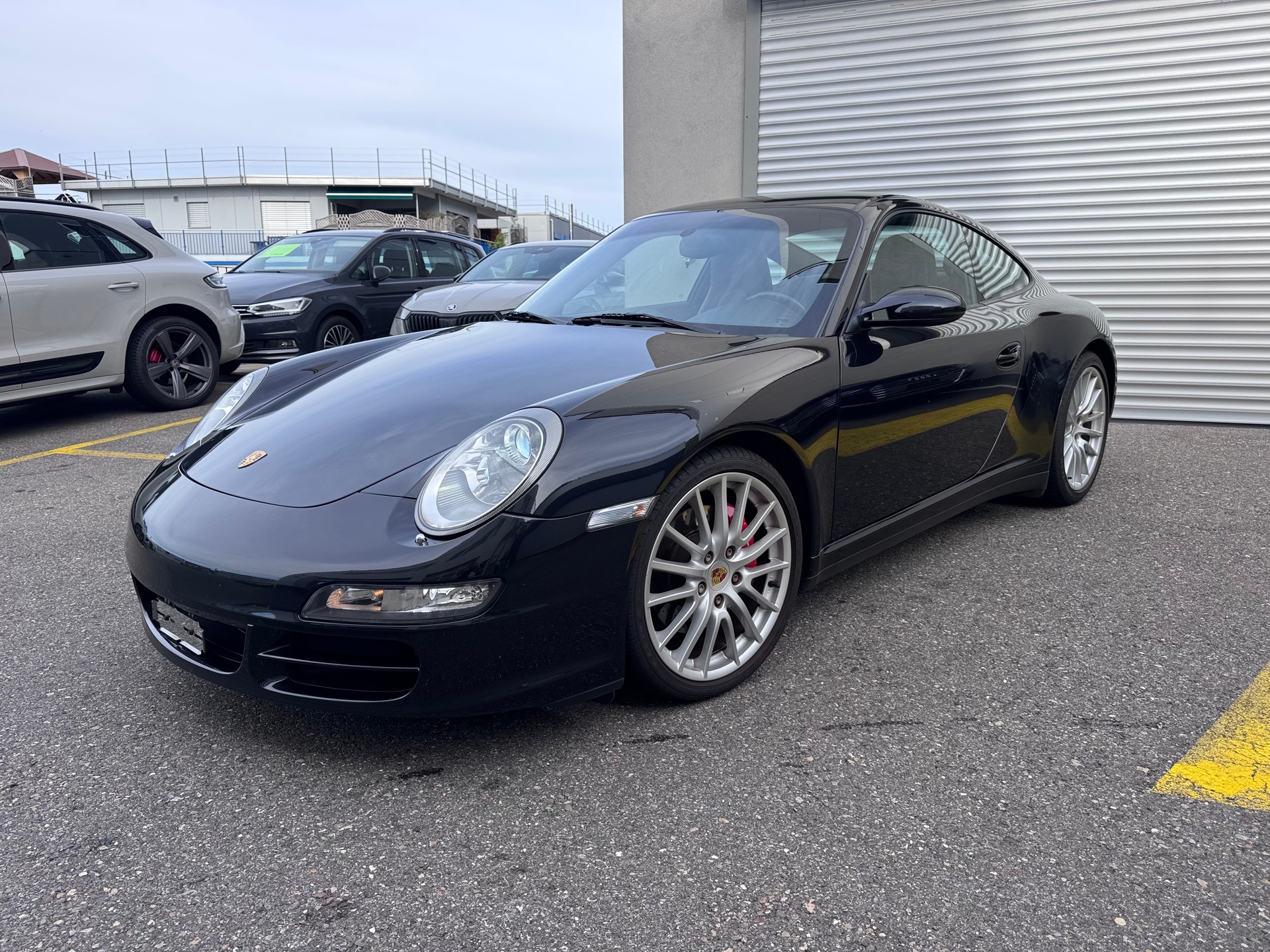 PORSCHE 911 Carrera 4S-image-1