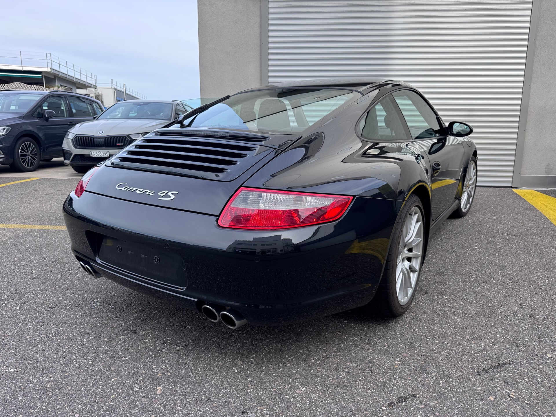 PORSCHE 911 Carrera 4S-image-3