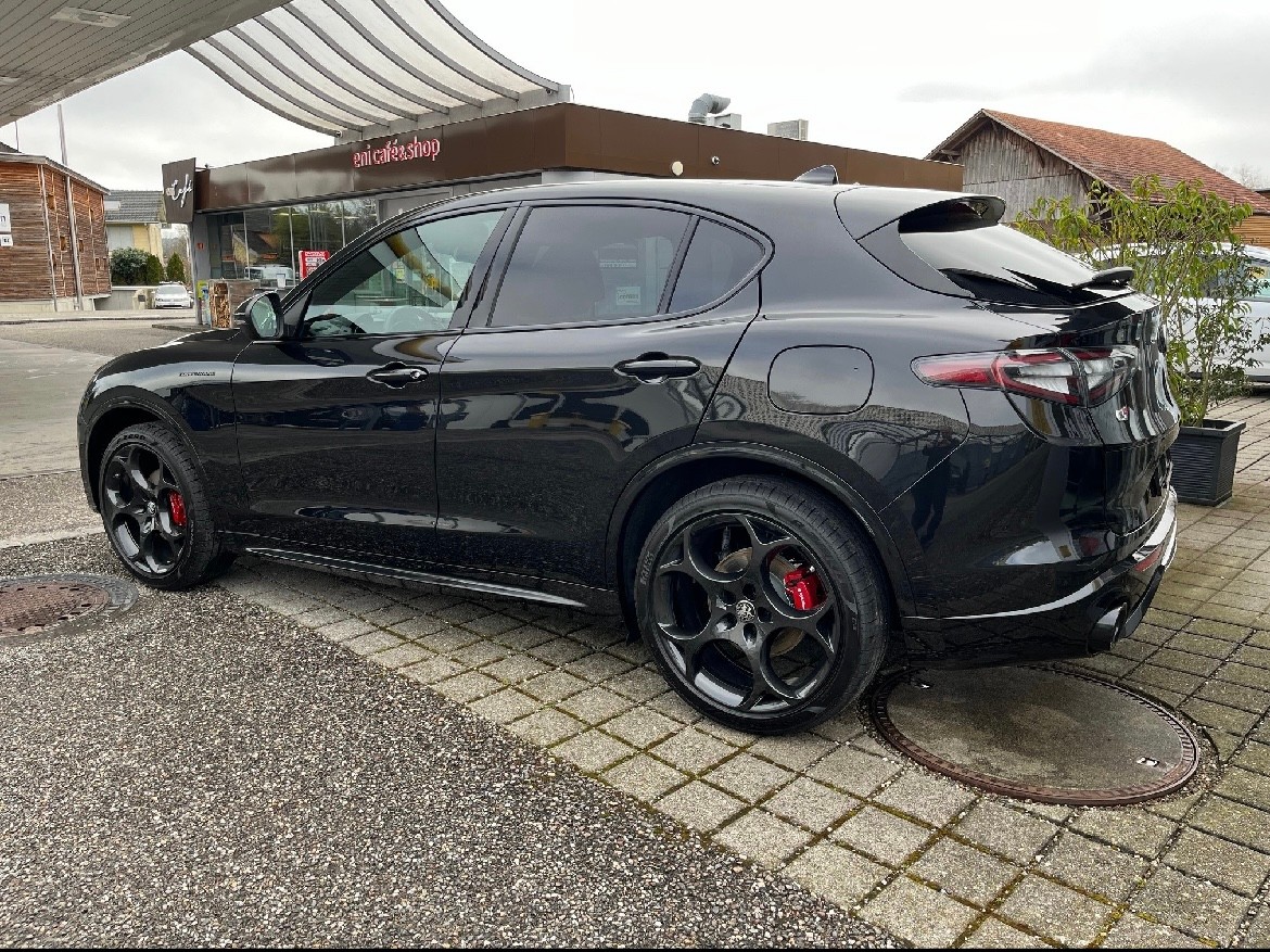 ALFA ROMEO Competizione-image-1