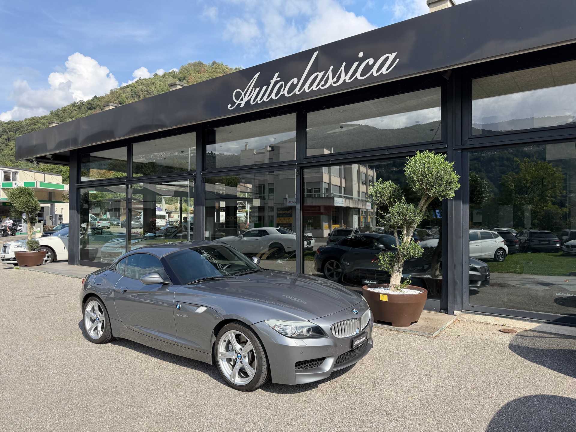 BMW Z4 sDrive35i-image-6
