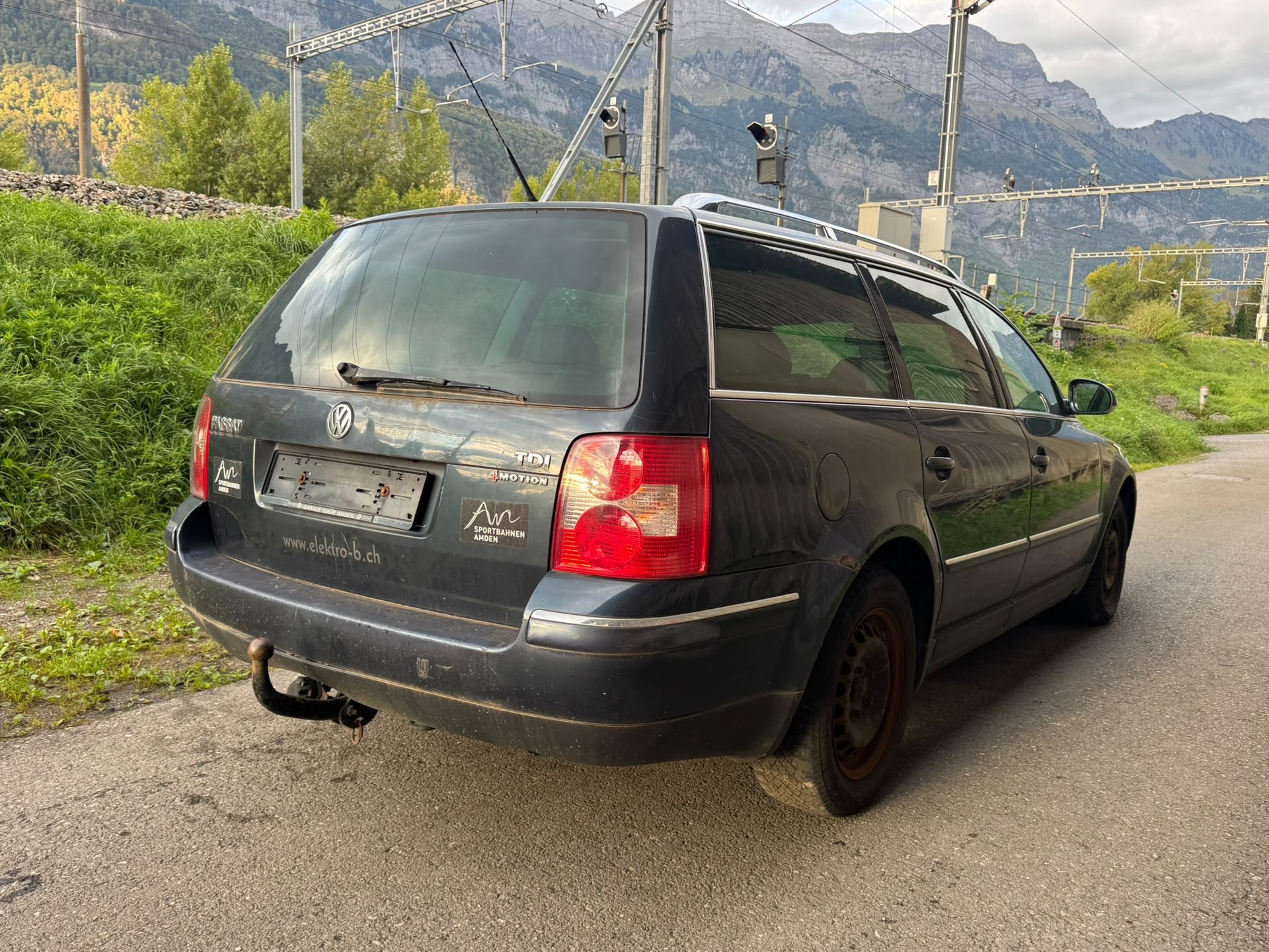 VW Passat Variant 1.9 TDI 4Motion Highline-image-4