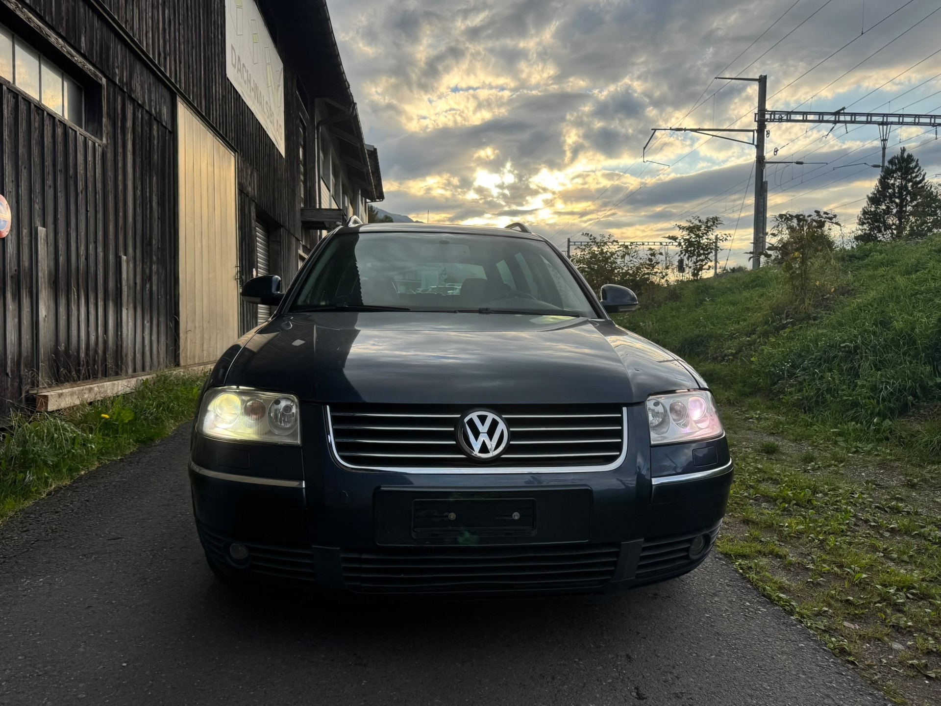 VW Passat Variant 1.9 TDI 4Motion Highline-image-0