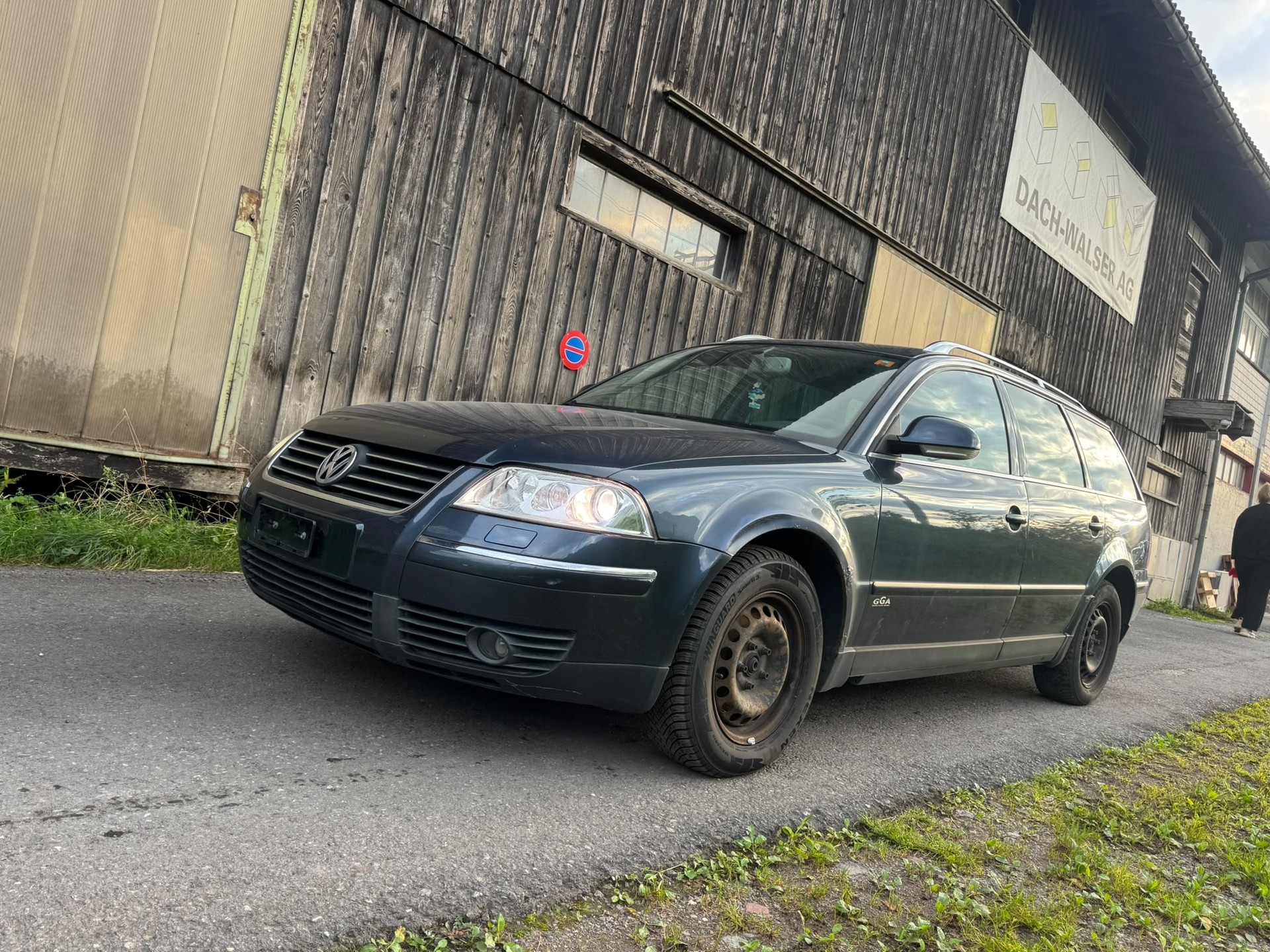 VW Passat Variant 1.9 TDI 4Motion Highline-image-2